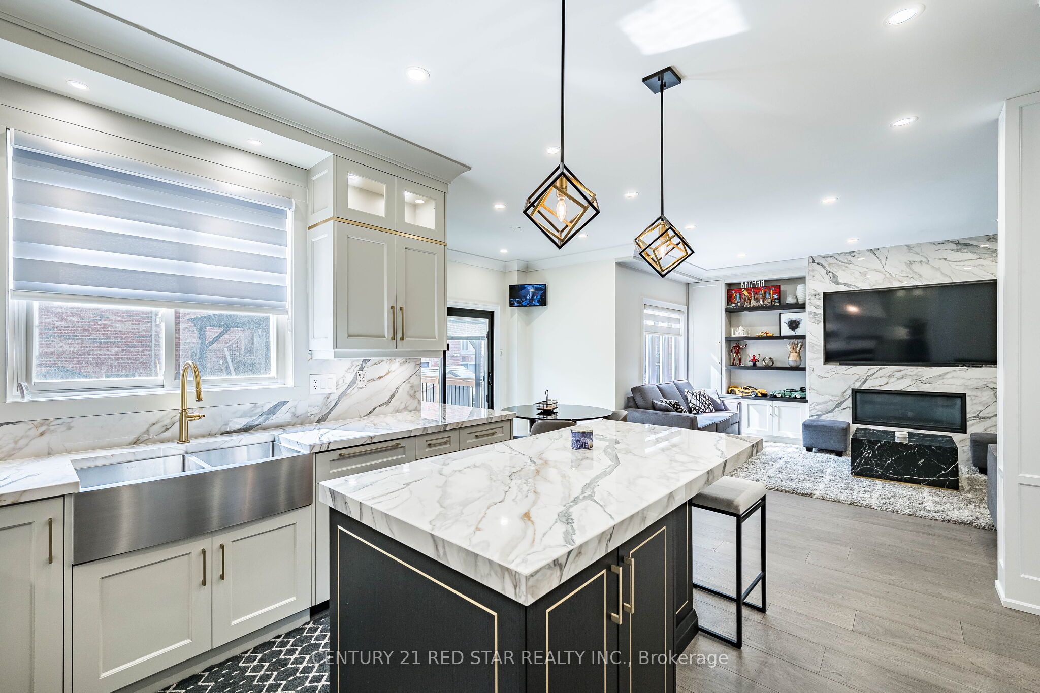 396 Derrydale Drive Property Photo 15