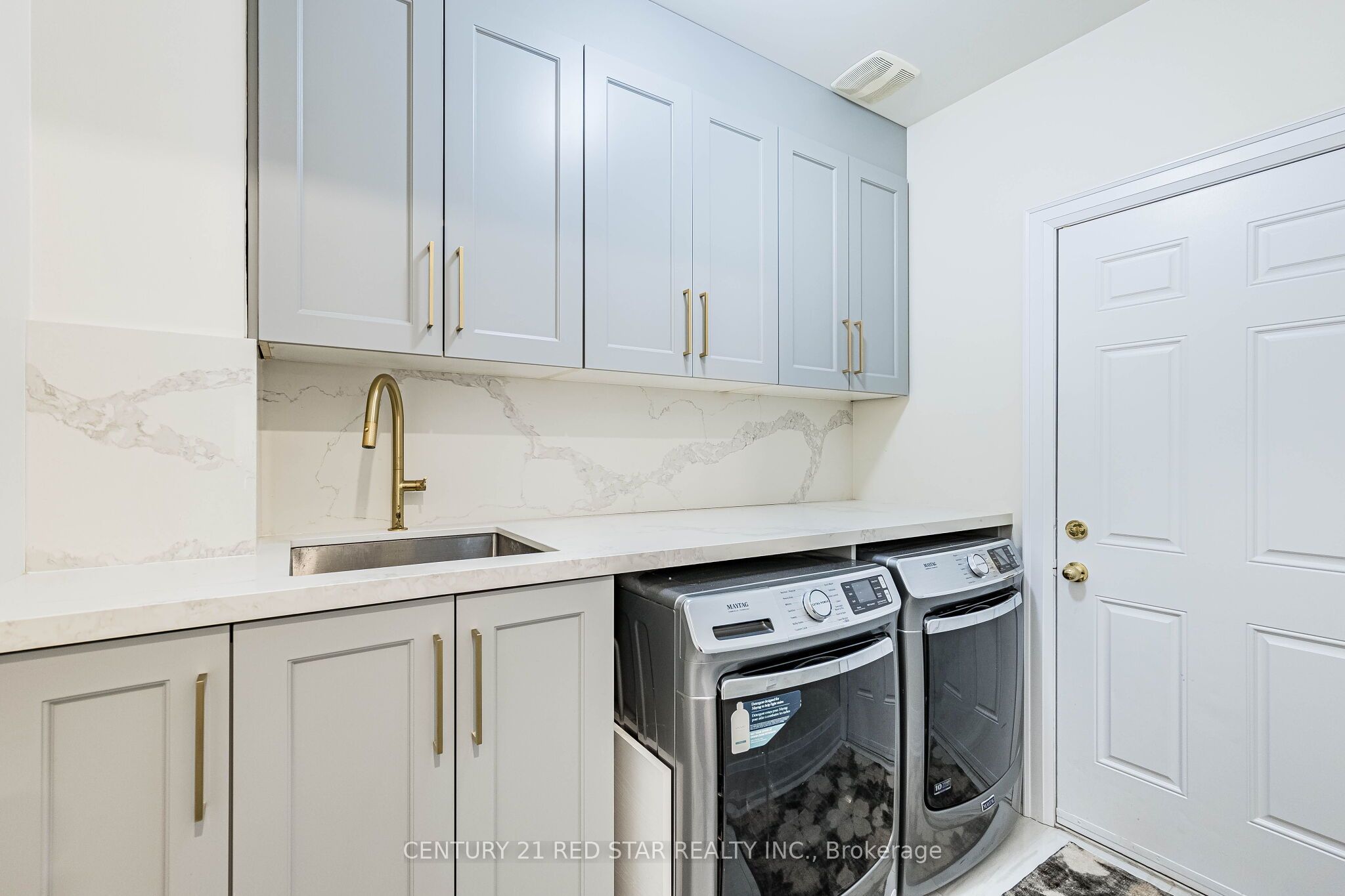 396 Derrydale Drive Property Photo 19