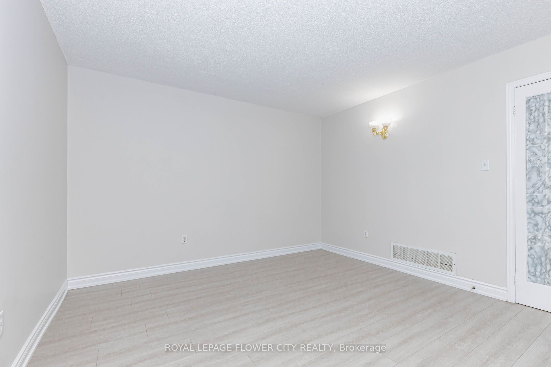 14 Canarvan Court Property Photo 12