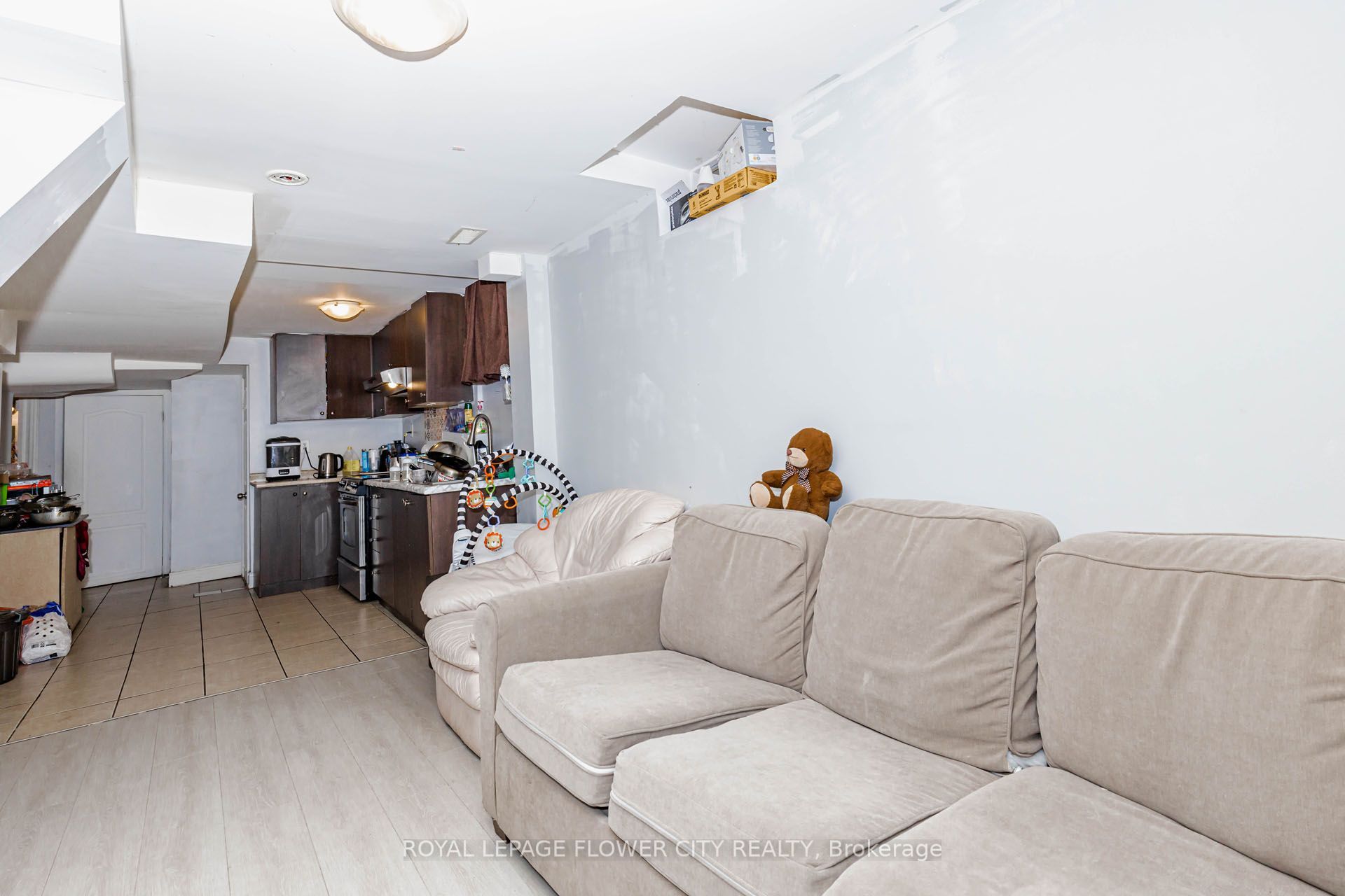14 Canarvan Court Property Photo 40
