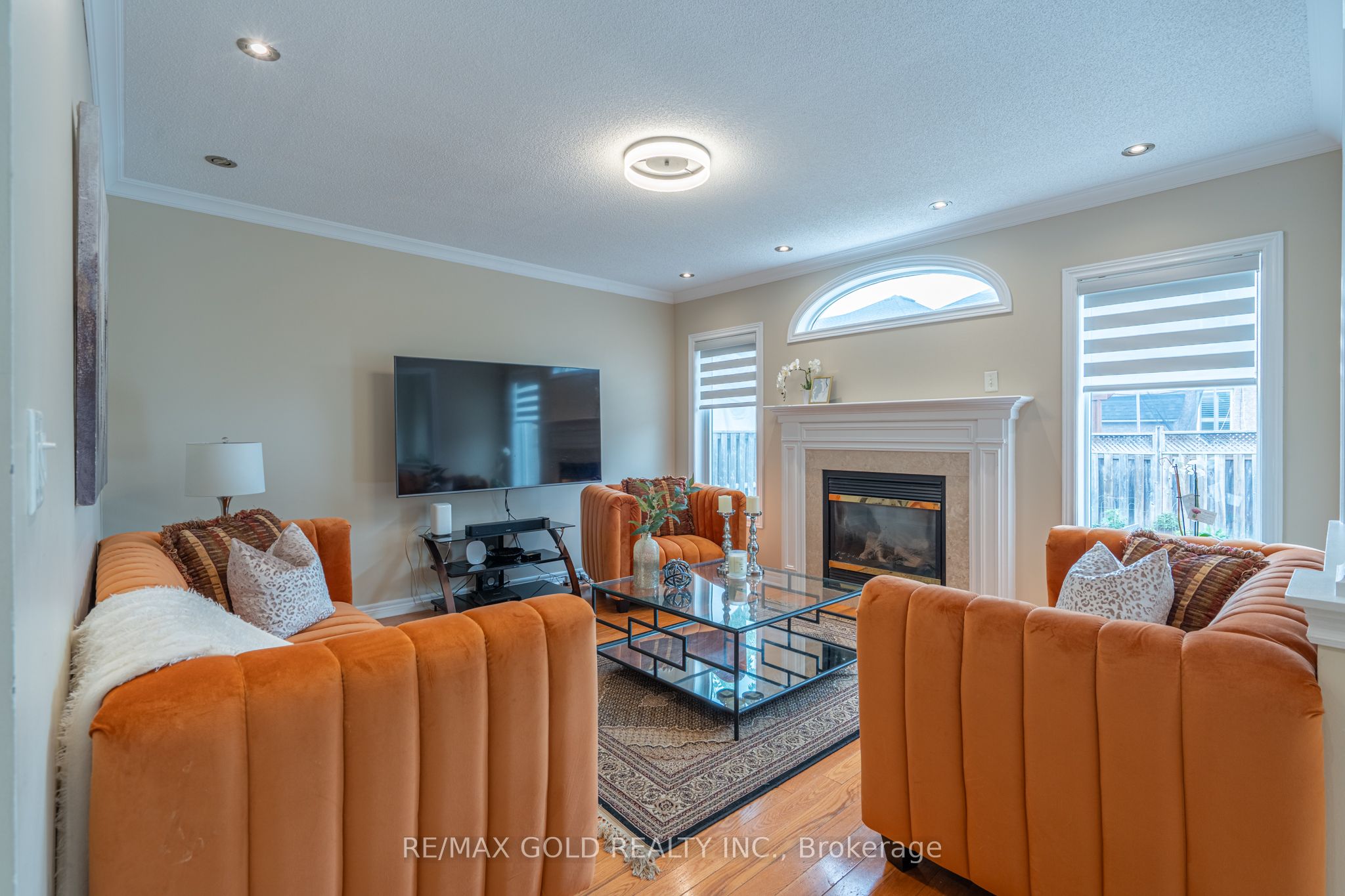 409 Fernforest Drive Property Photo 2