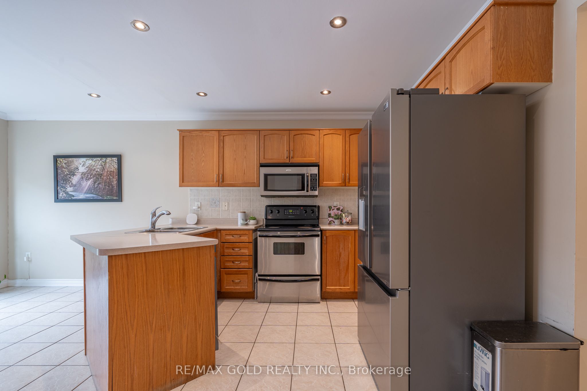 409 Fernforest Drive Property Photo 4