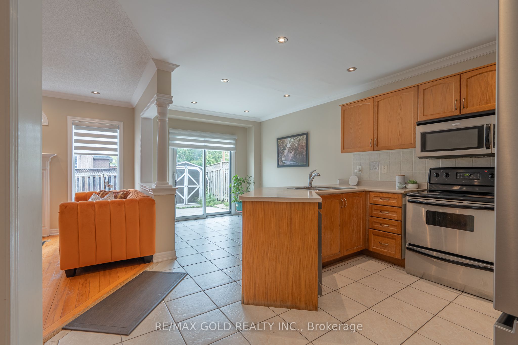 409 Fernforest Drive Property Photo 6