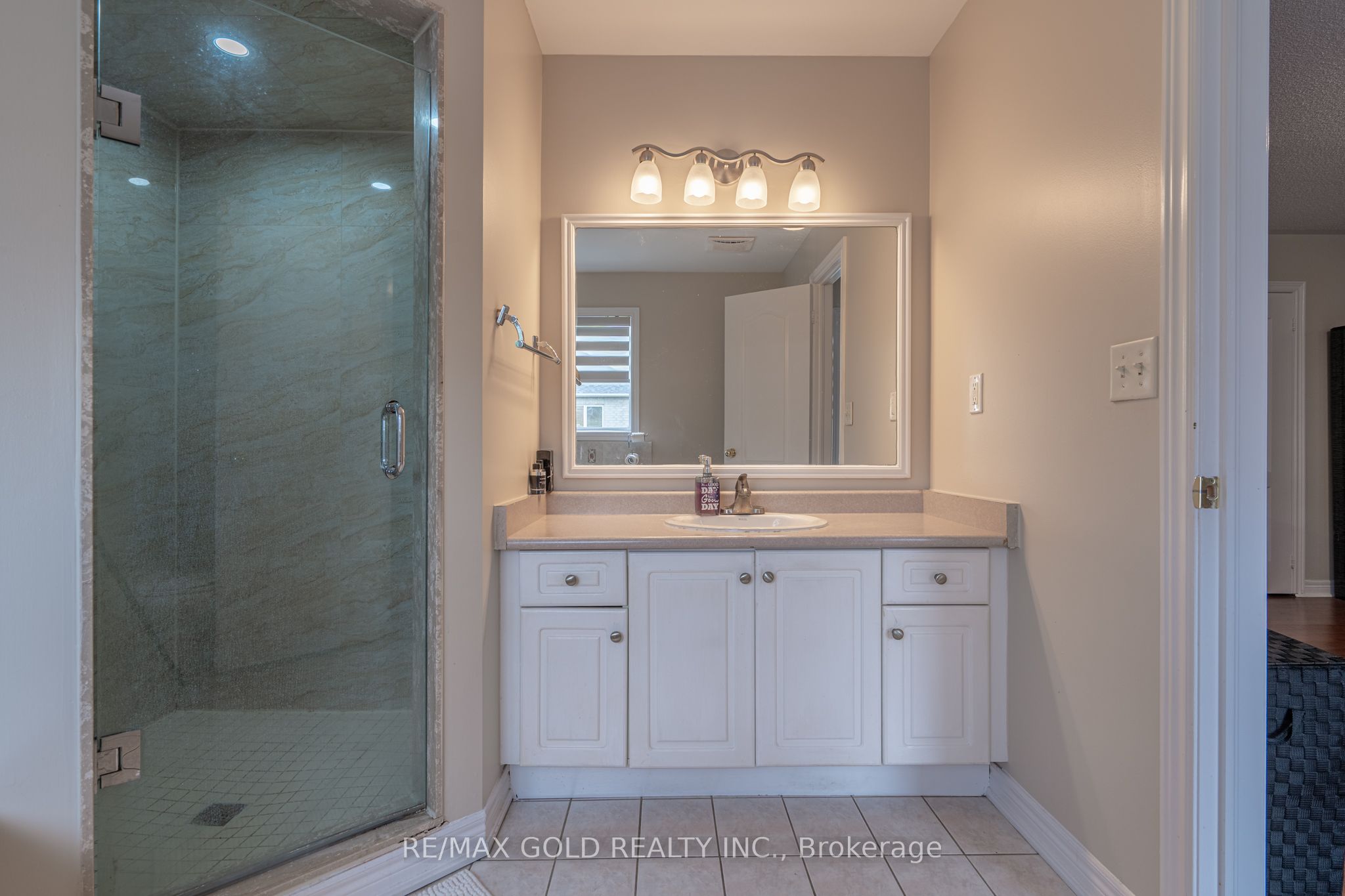 409 Fernforest Drive Property Photo 19