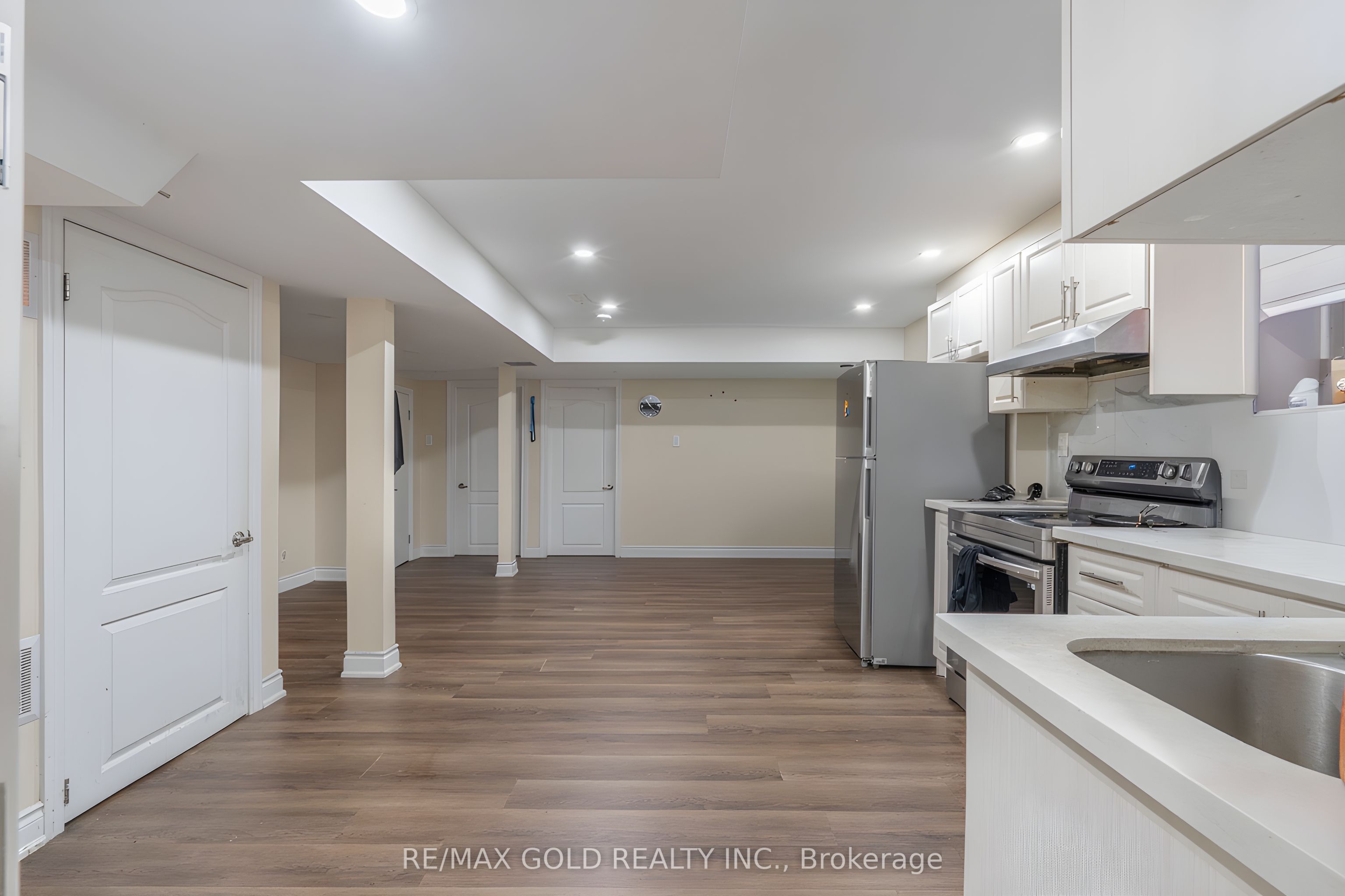 409 Fernforest Drive Property Photo 27