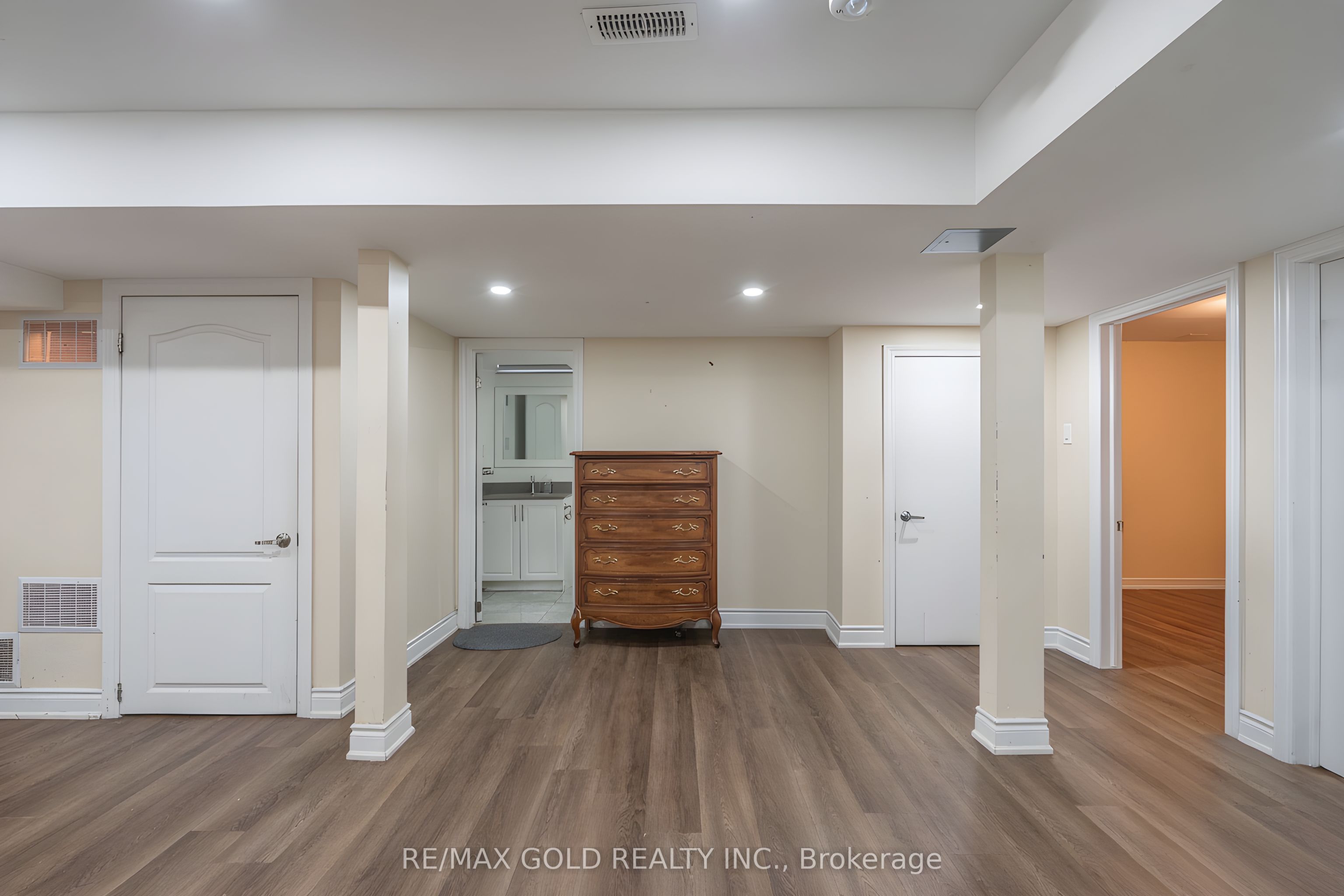 409 Fernforest Drive Property Photo 29