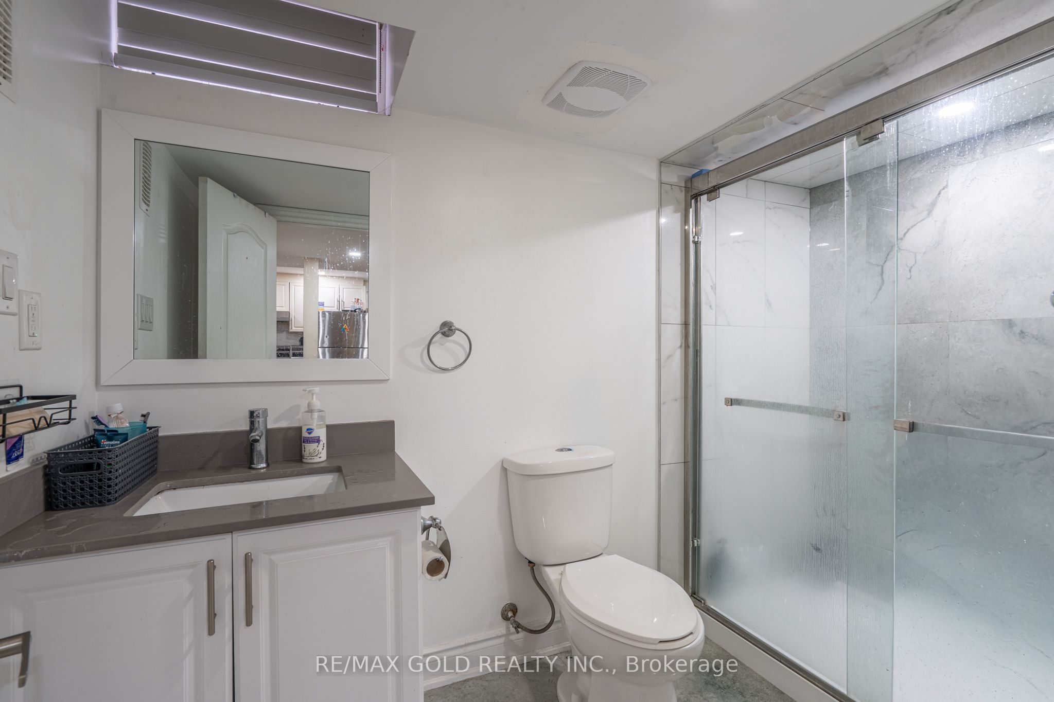 409 Fernforest Drive Property Photo 32