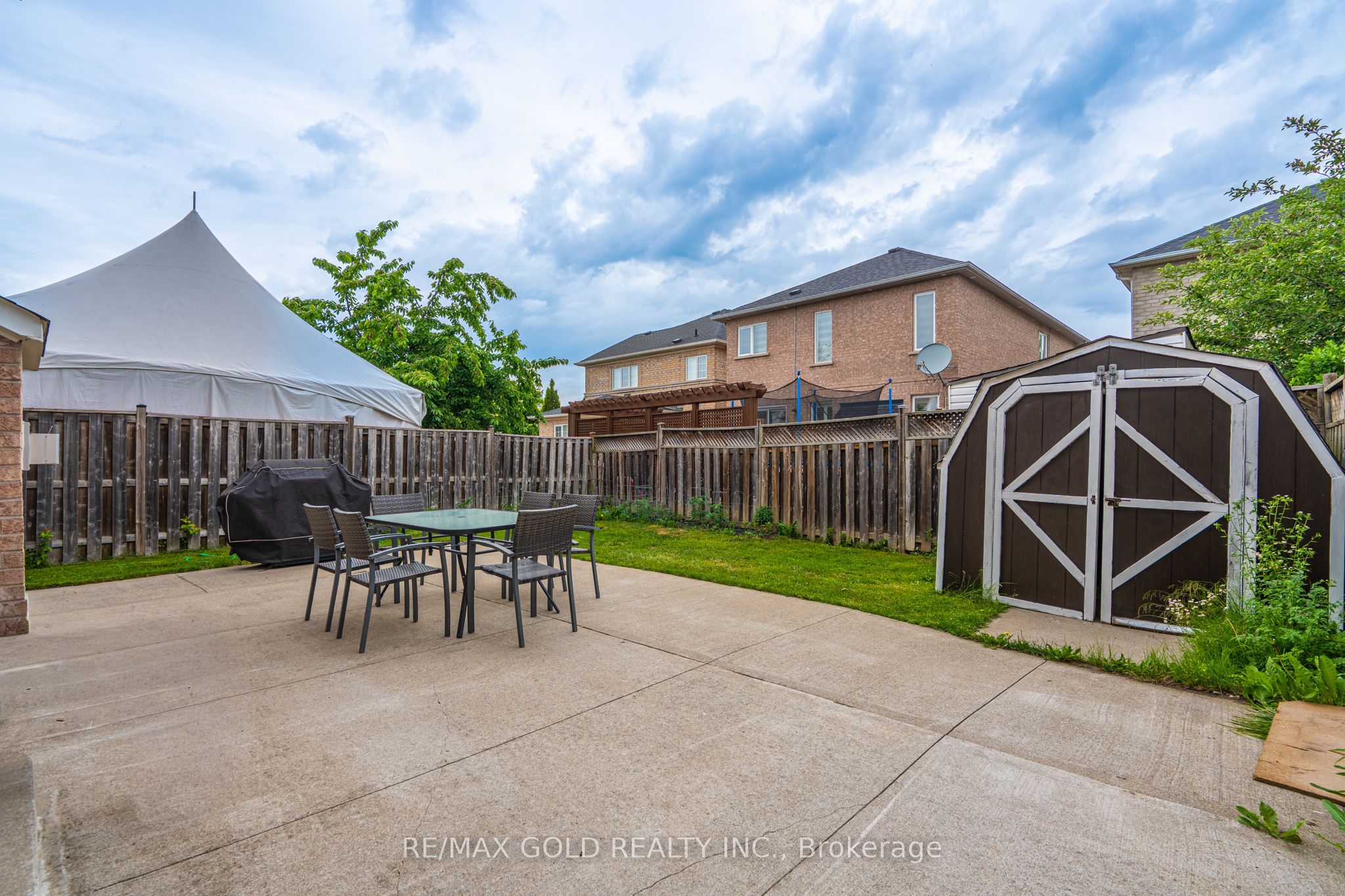 409 Fernforest Drive Property Photo 33