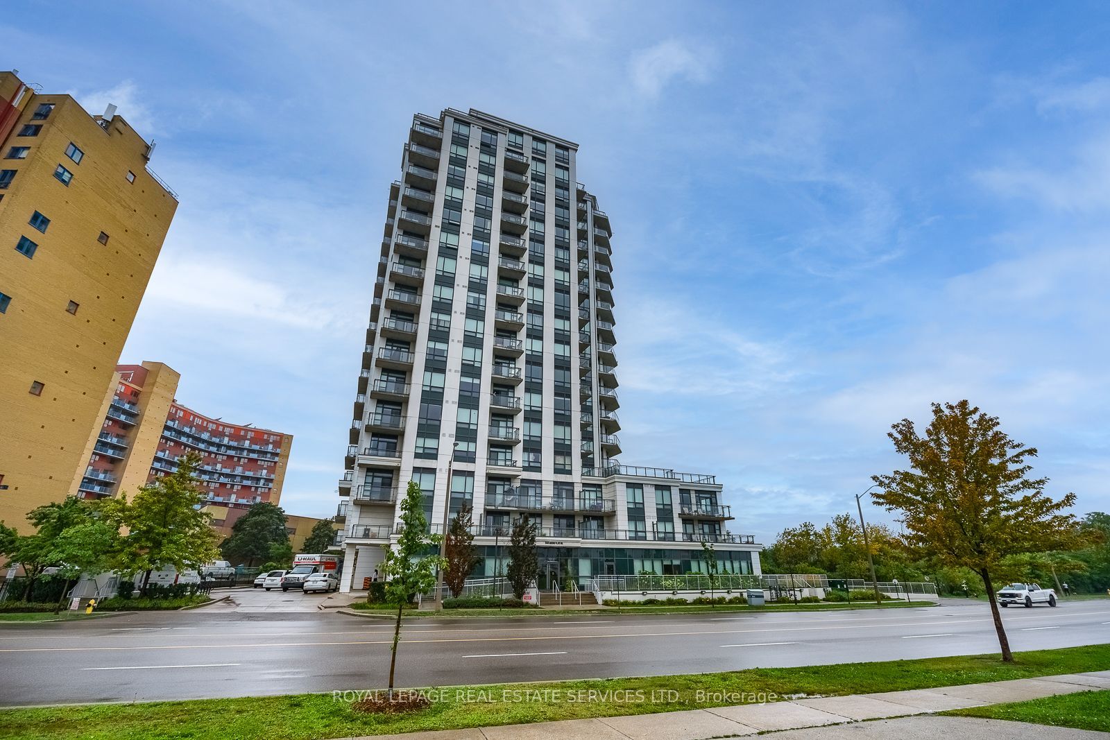 840 Queens Plate Drive 601 Property Photo 1