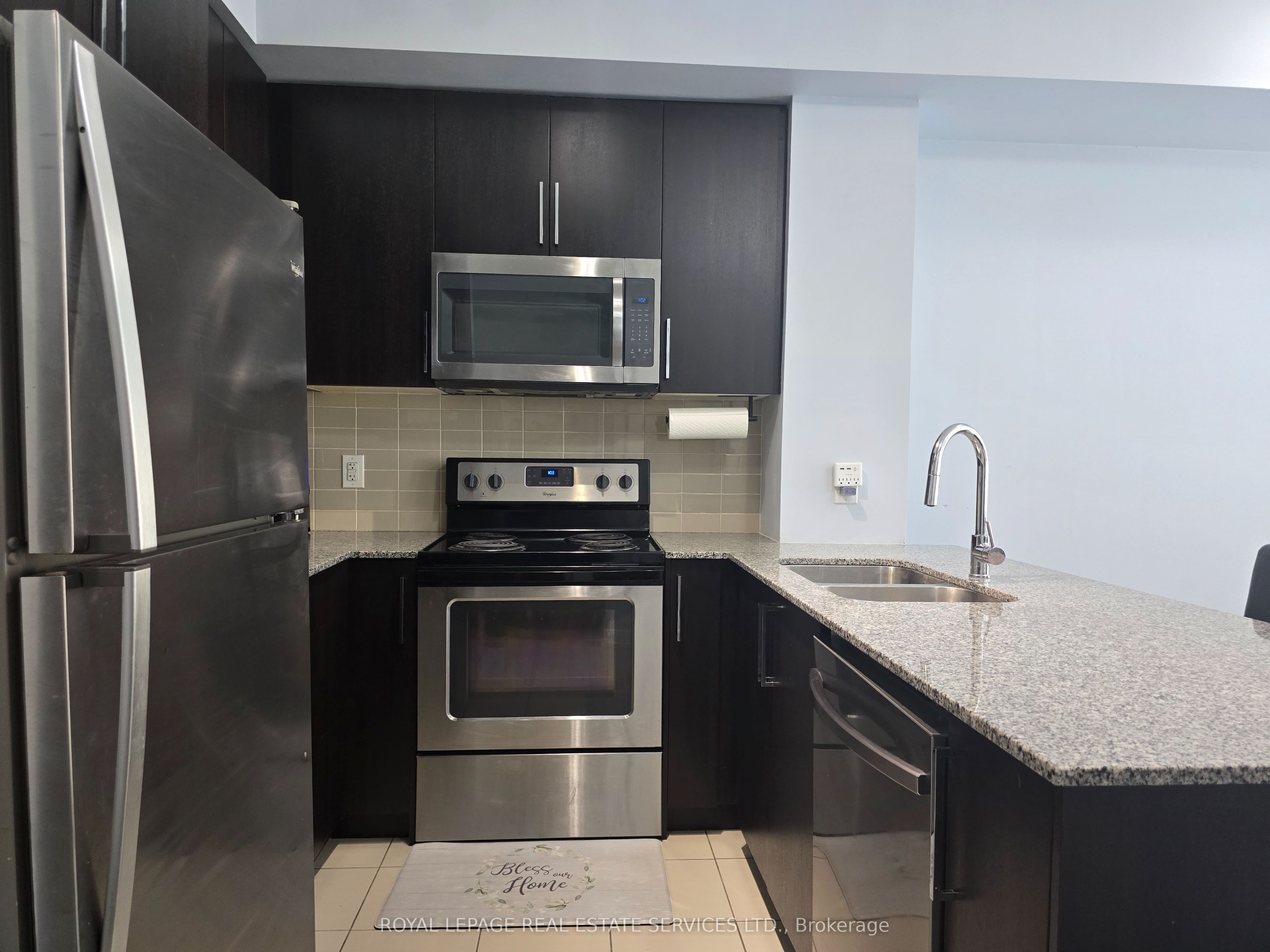 840 Queens Plate Drive 601 Property Photo 8