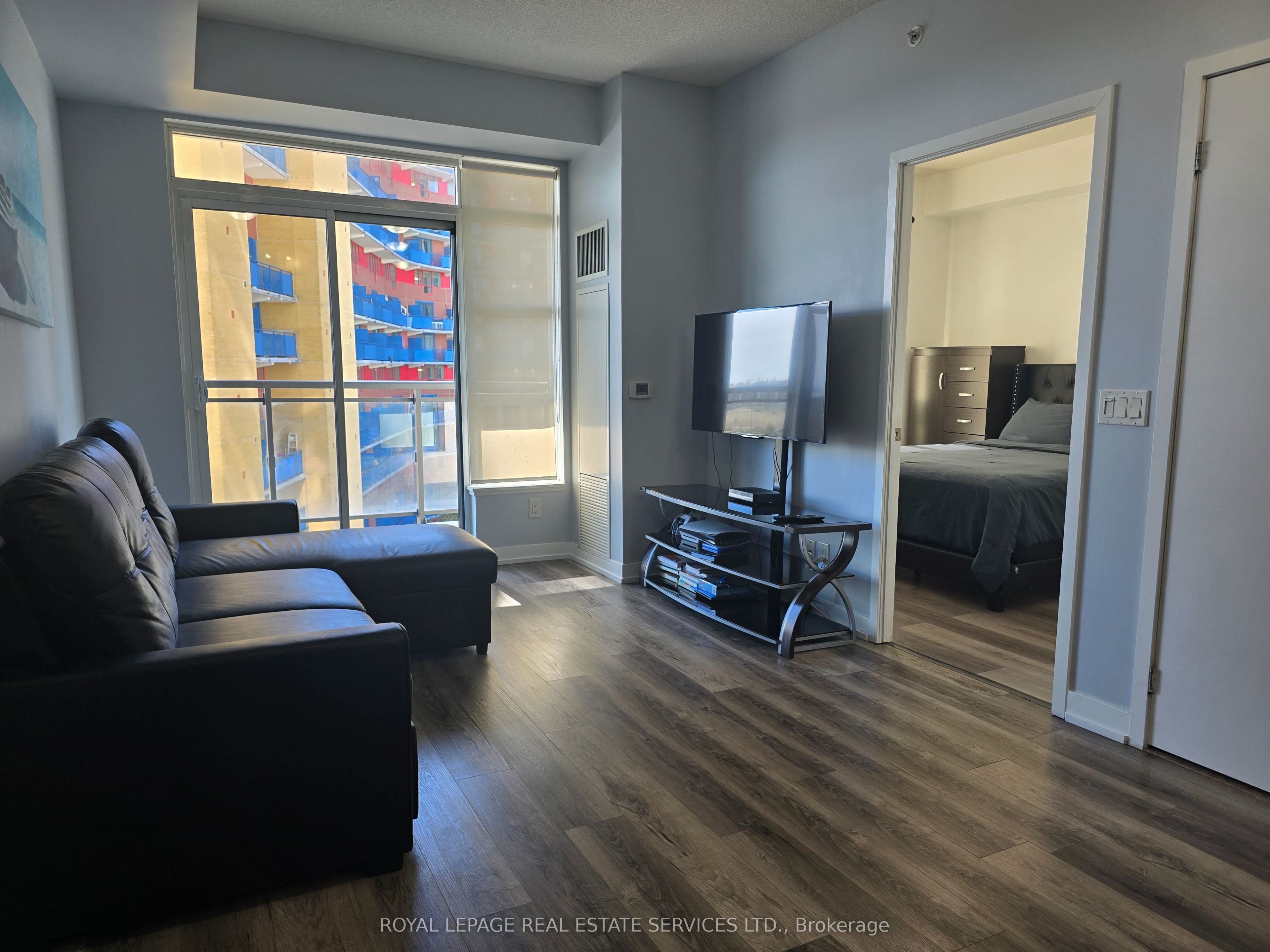 840 Queens Plate Drive 601 Property Photo 11