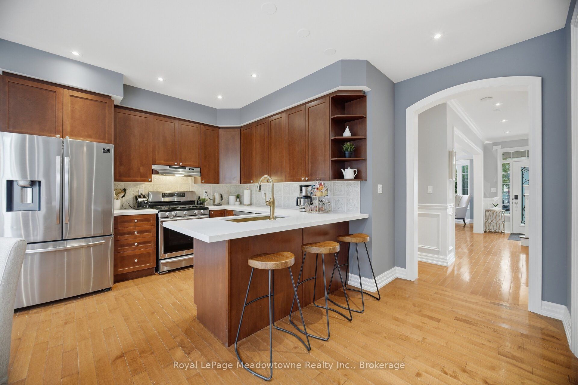 954 Lancaster Boulevard Property Photo 8