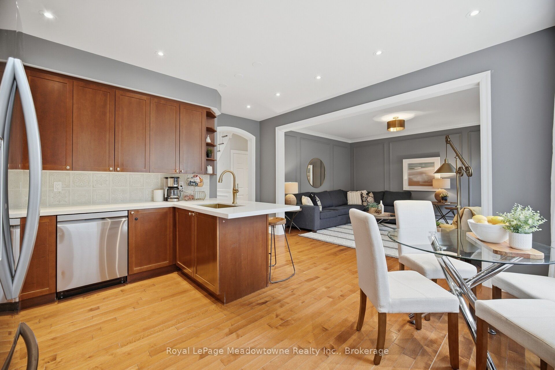 954 Lancaster Boulevard Property Photo 10