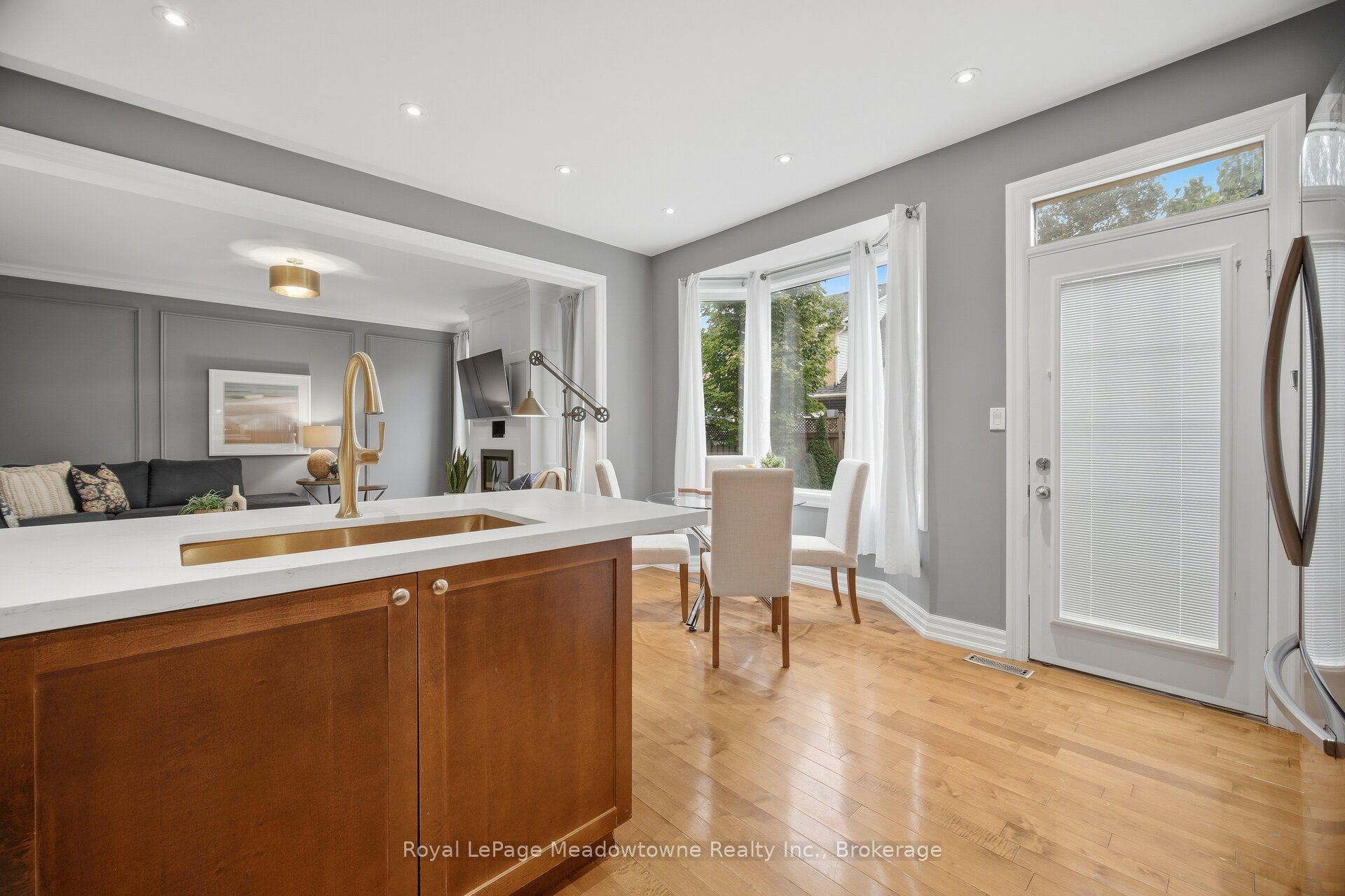954 Lancaster Boulevard Property Photo 13