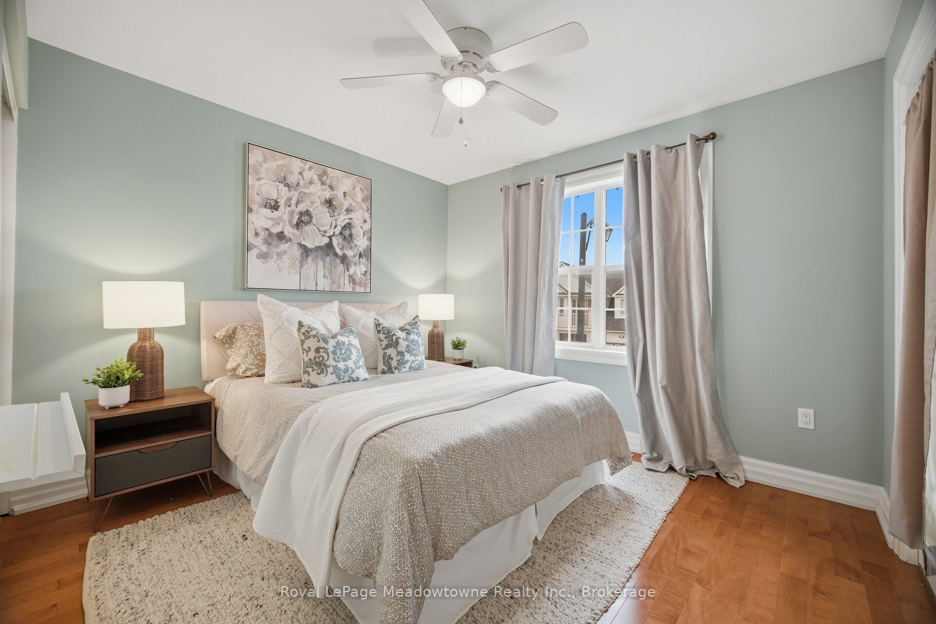 954 Lancaster Boulevard Property Photo 32