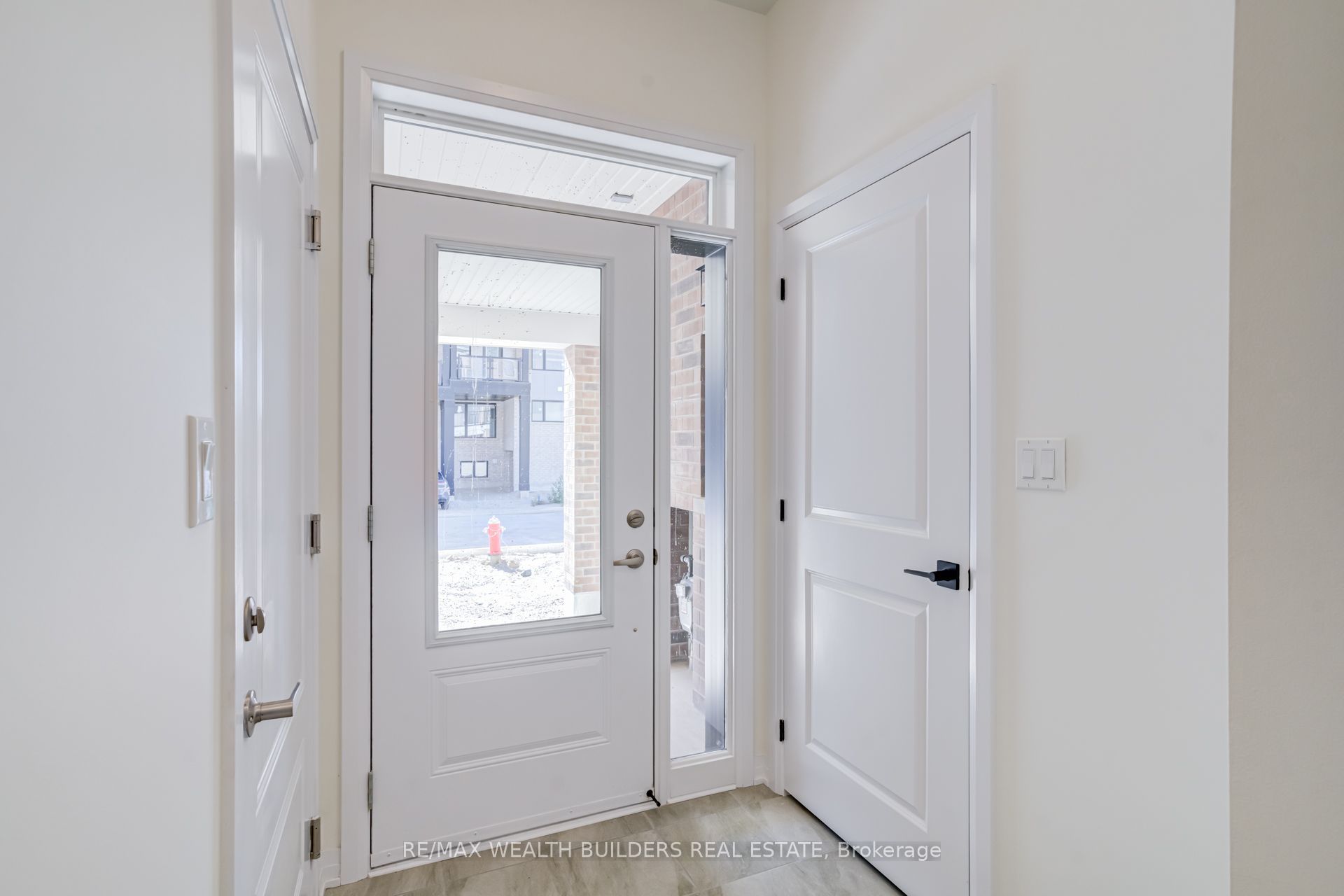 6 Thornbird Crescent Property Photo 3
