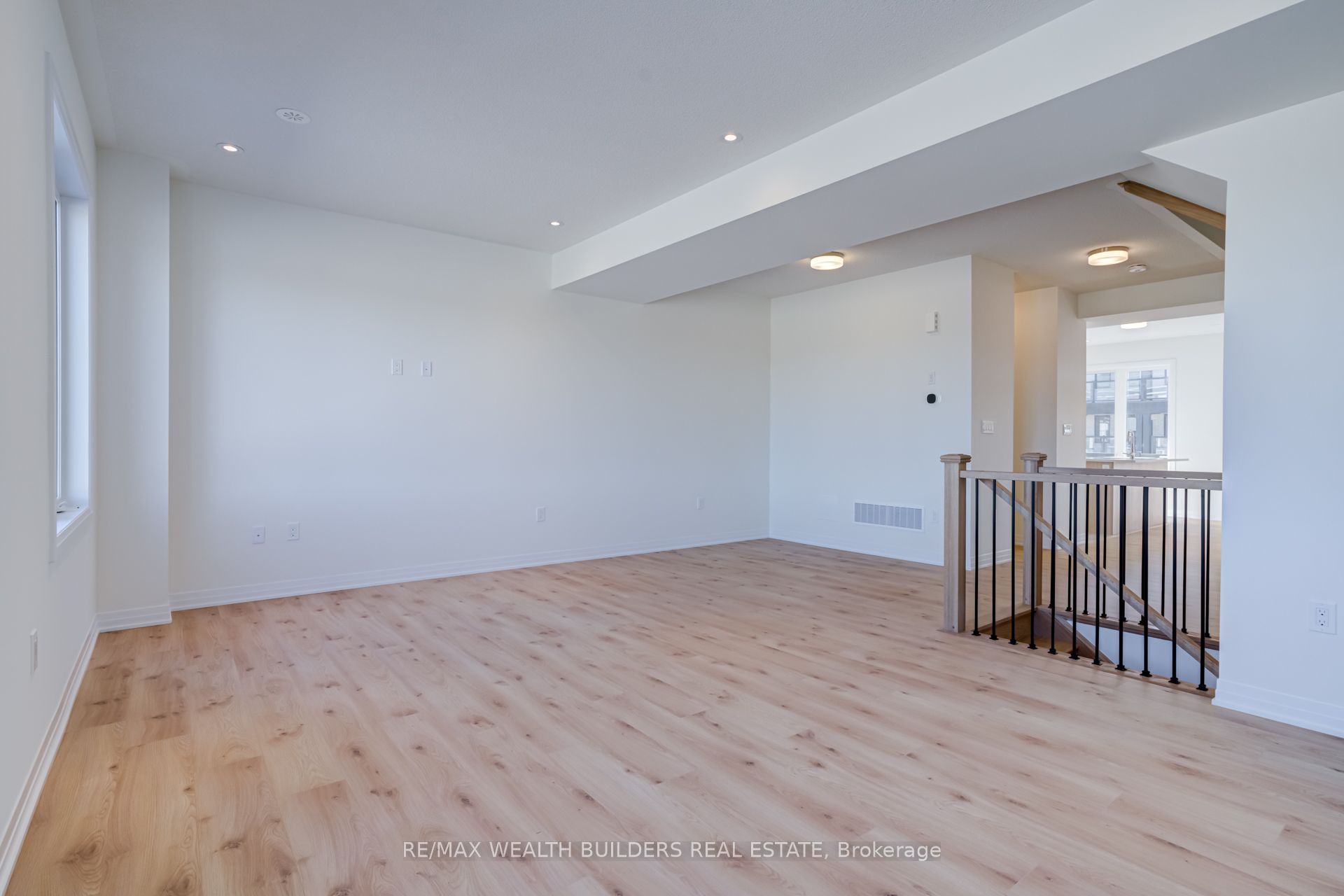 6 Thornbird Crescent Property Photo 5