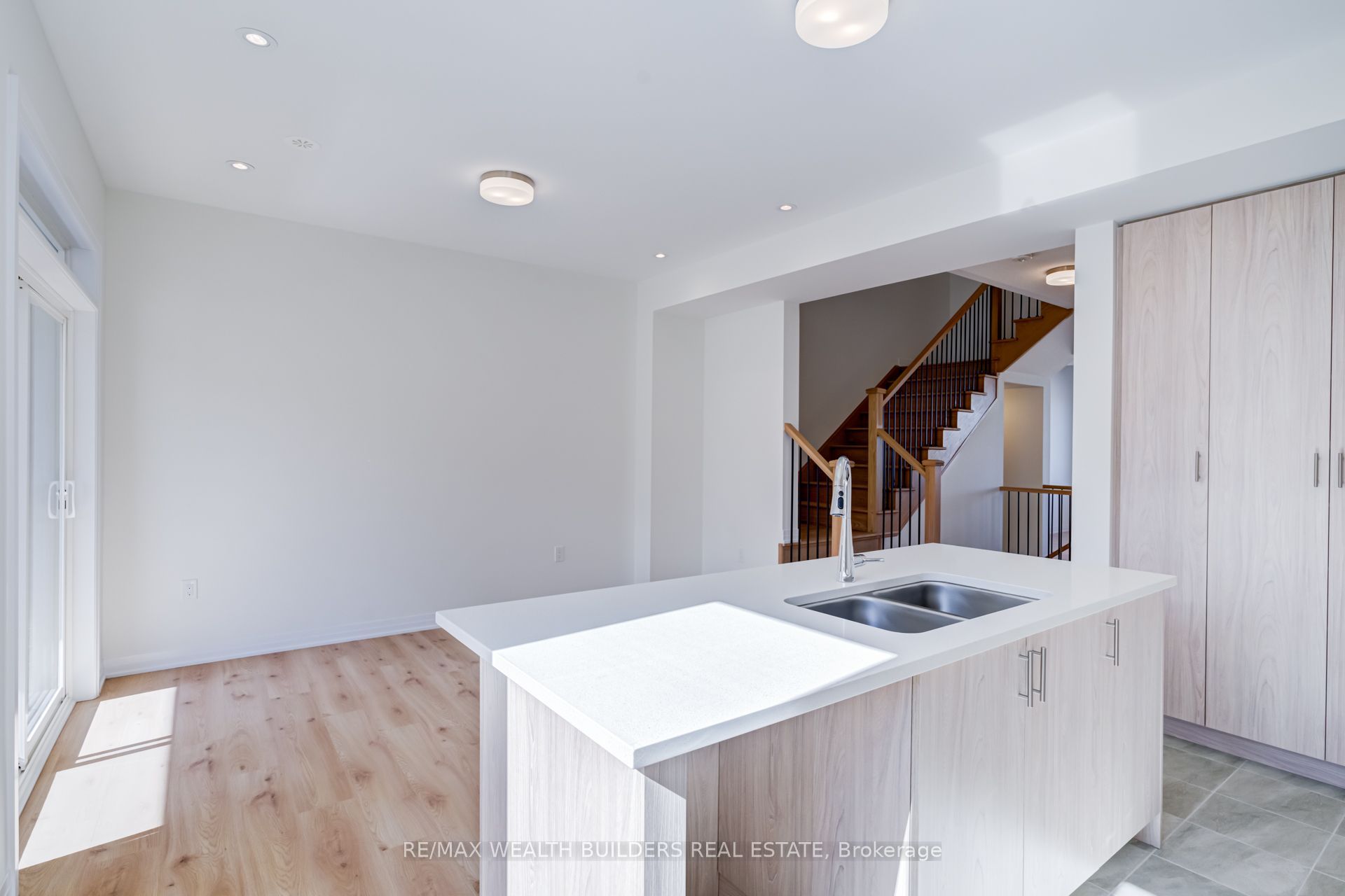 6 Thornbird Crescent Property Photo 10