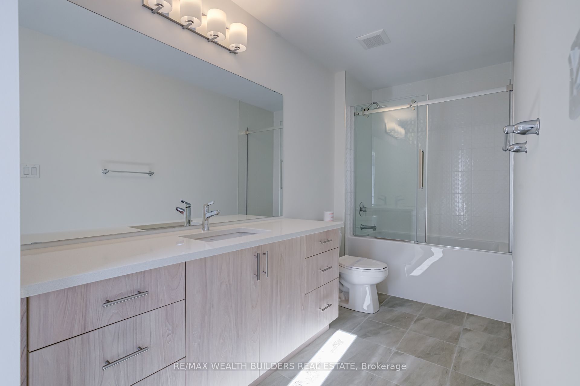 6 Thornbird Crescent Property Photo 21