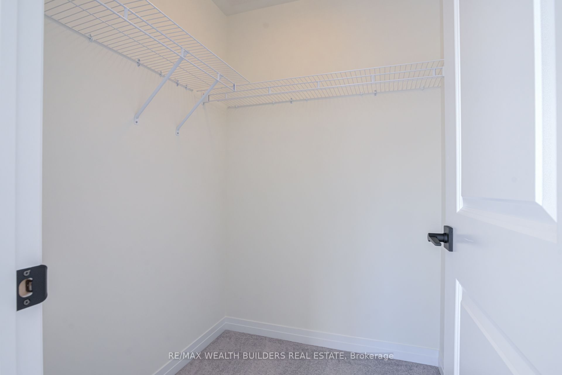 6 Thornbird Crescent Property Photo 22