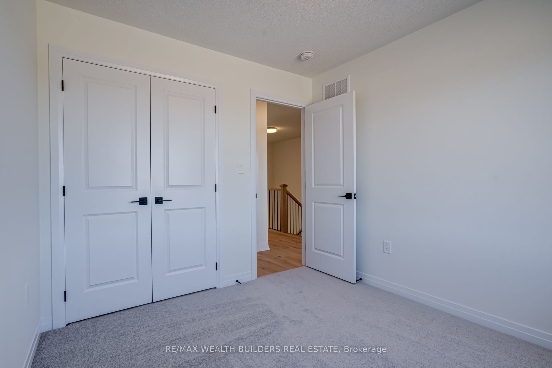 6 Thornbird Crescent Property Photo 30