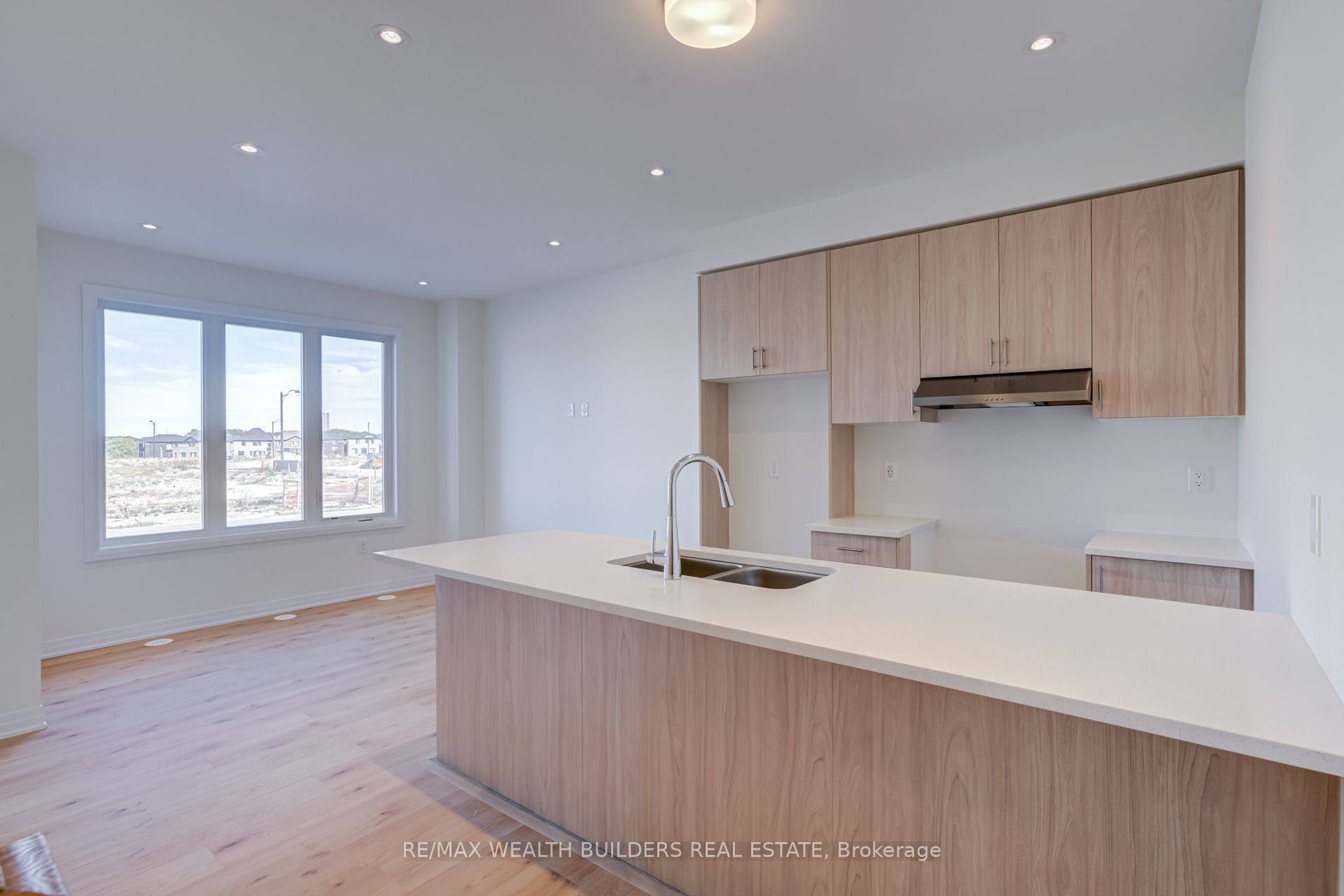 6 Thornbird Crescent Property Photo 41