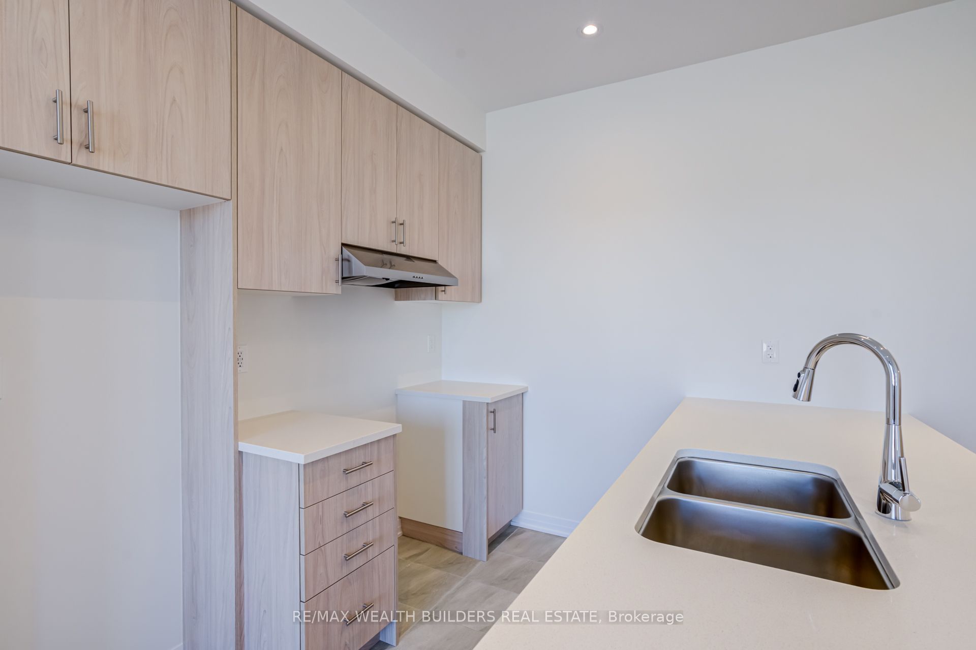 6 Thornbird Crescent Property Photo 43