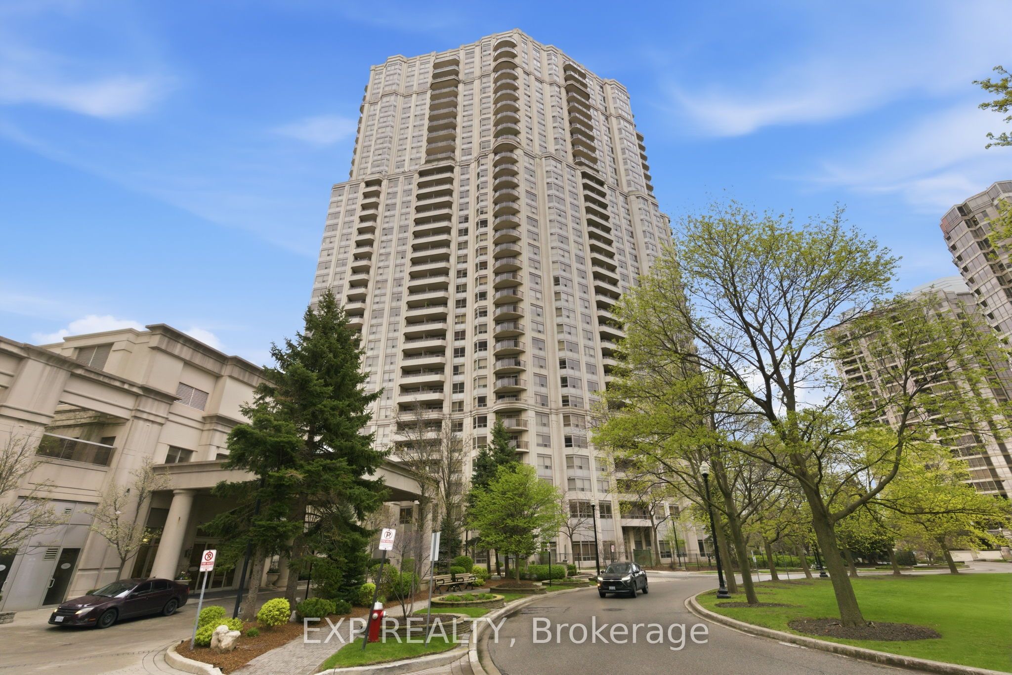 25 Kingsbridge Garden Circle 2120 Property Photo 1