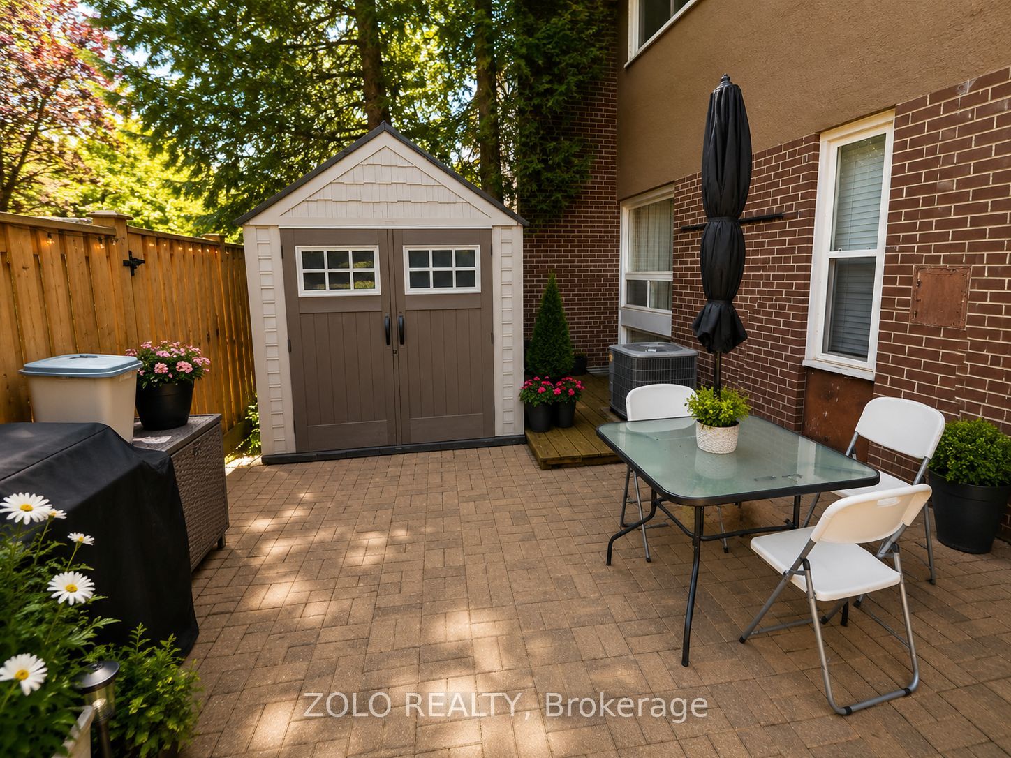 3250 The Credit Woodlands 16 Property Photo 14