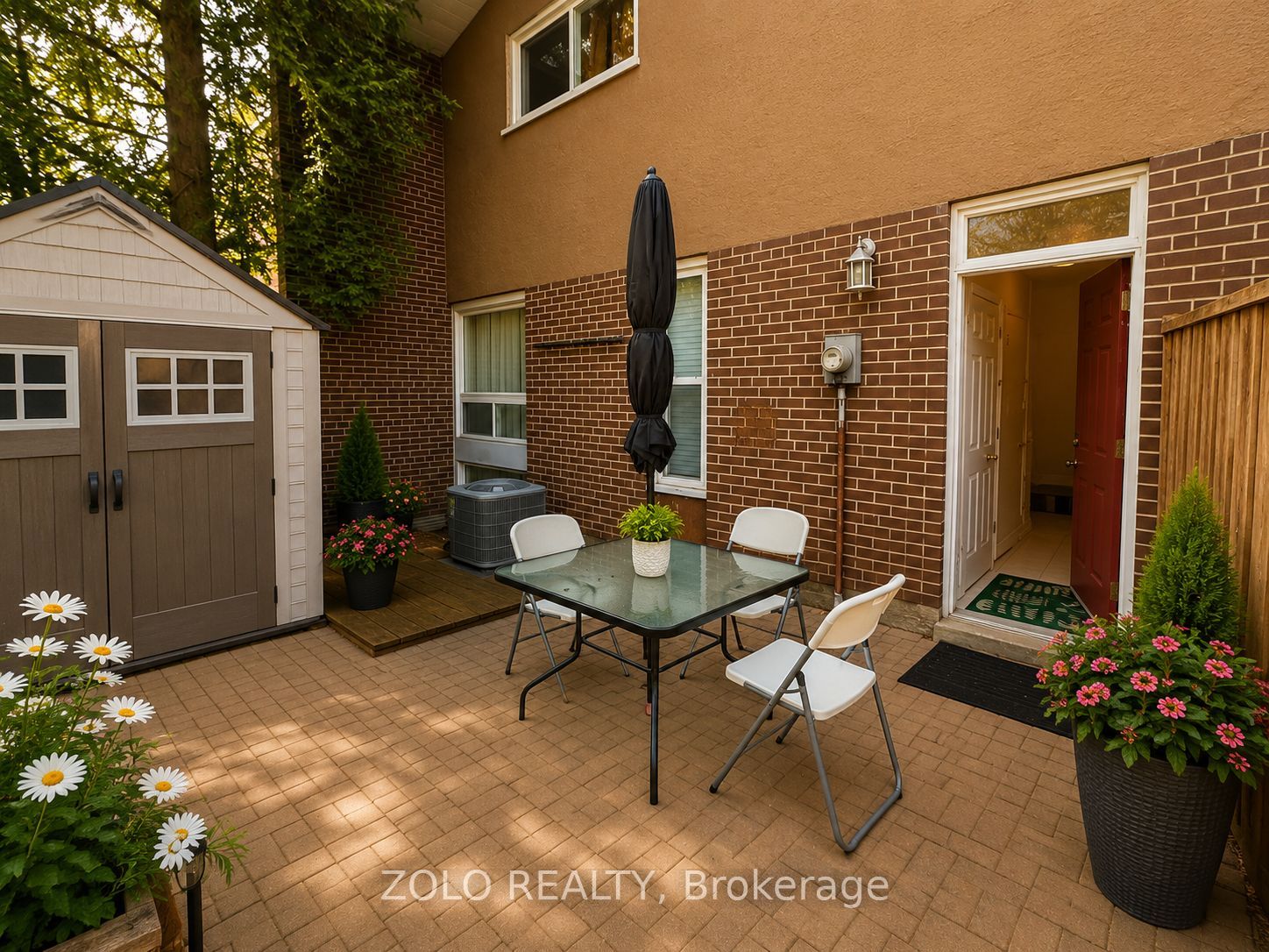 3250 The Credit Woodlands 16 Property Photo 15