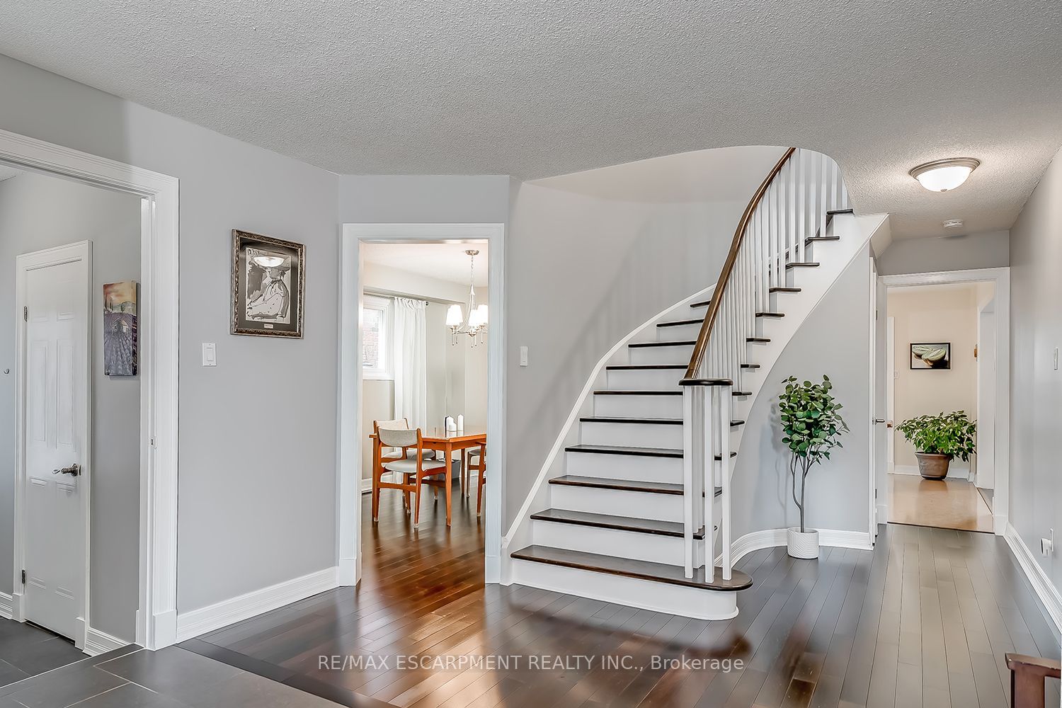 3163 Barwell Road Property Photo 4
