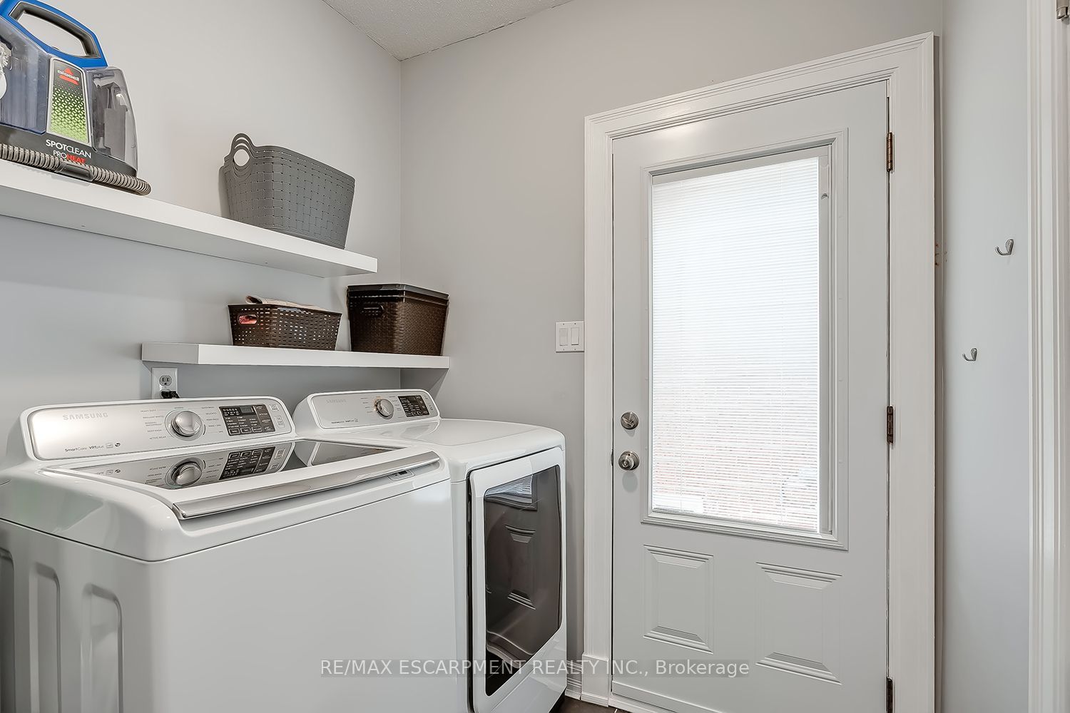 3163 Barwell Road Property Photo 16