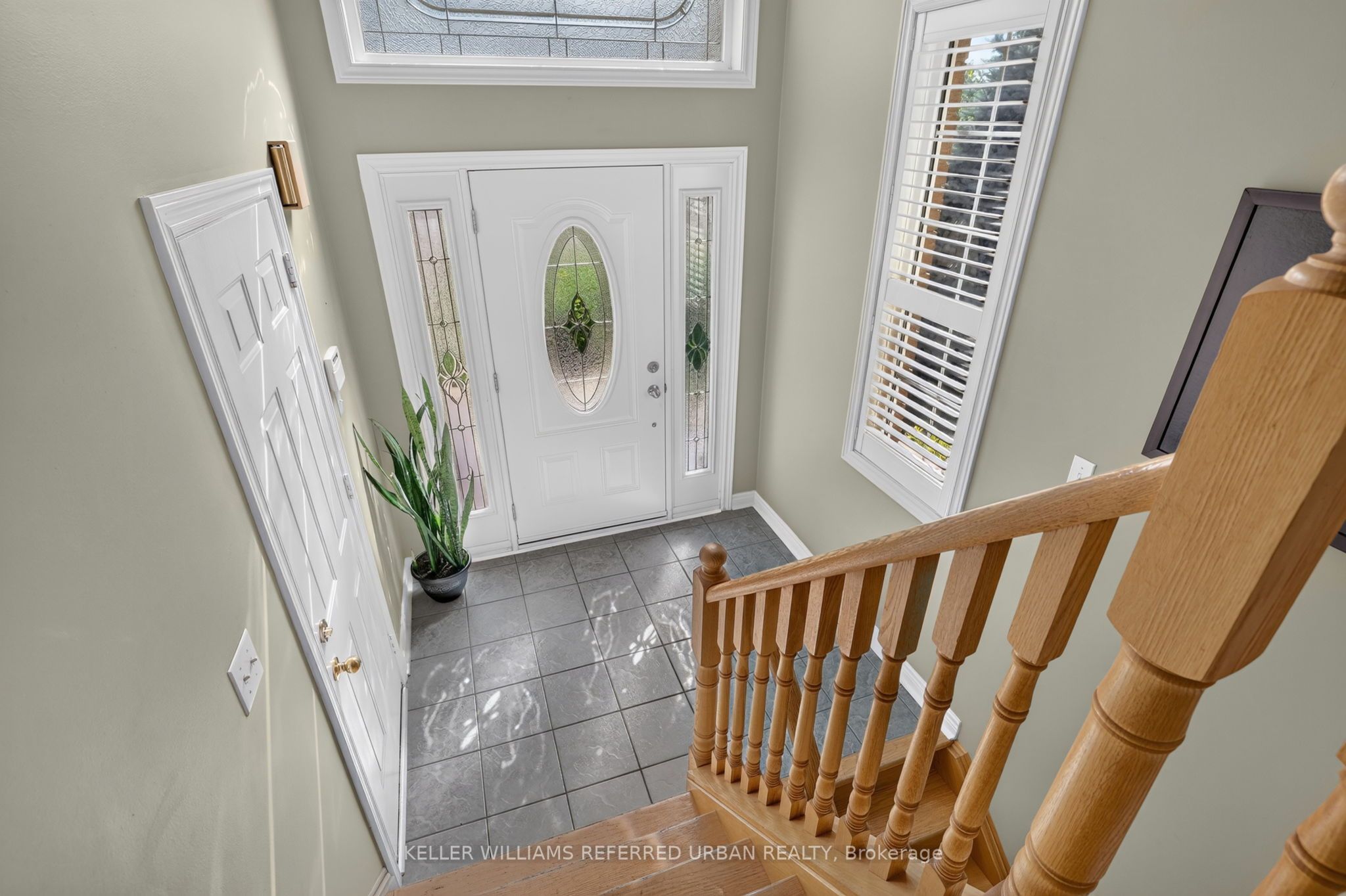 27 Summer Valley Drive Property Photo 4