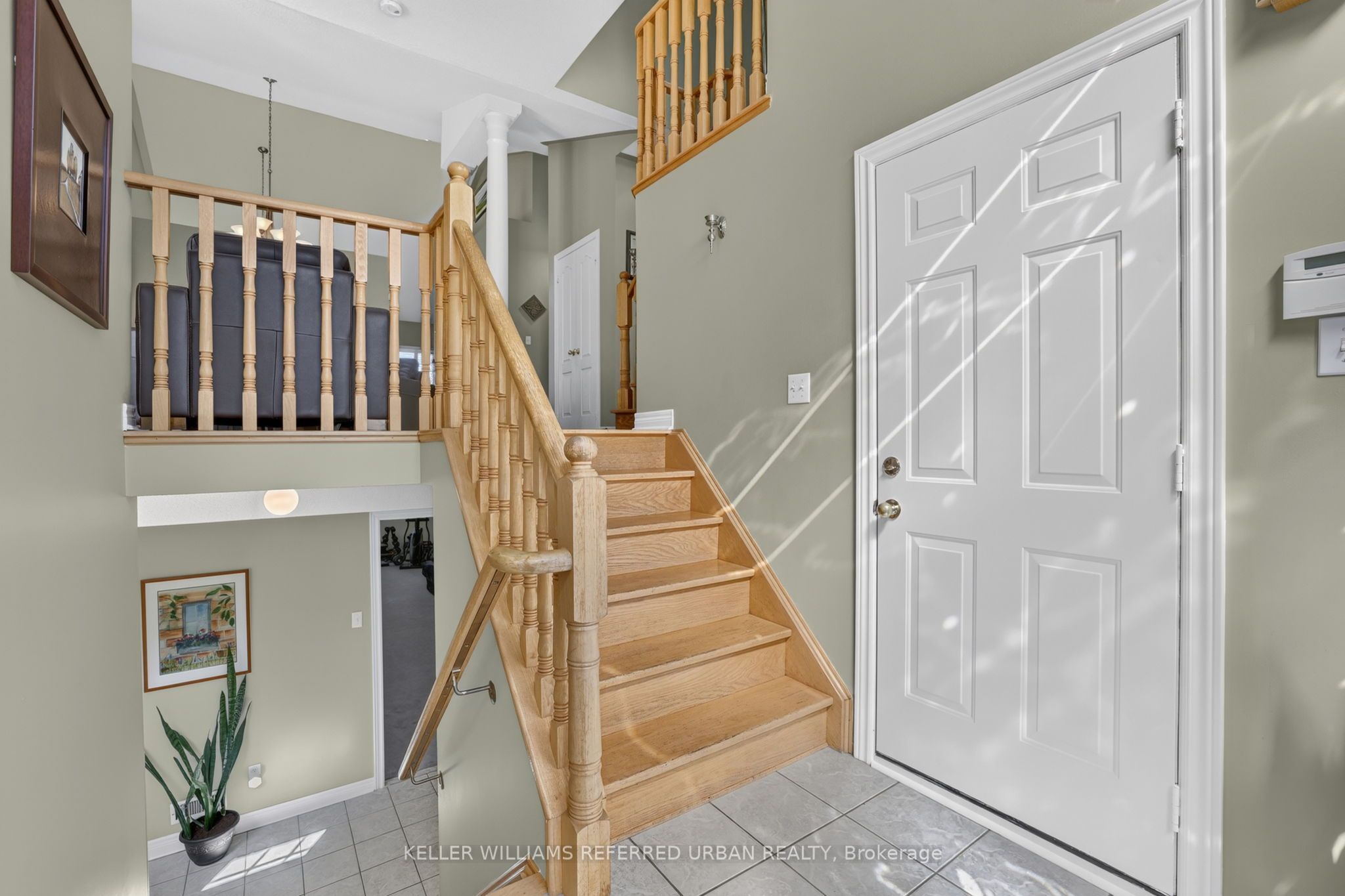 27 Summer Valley Drive Property Photo 5