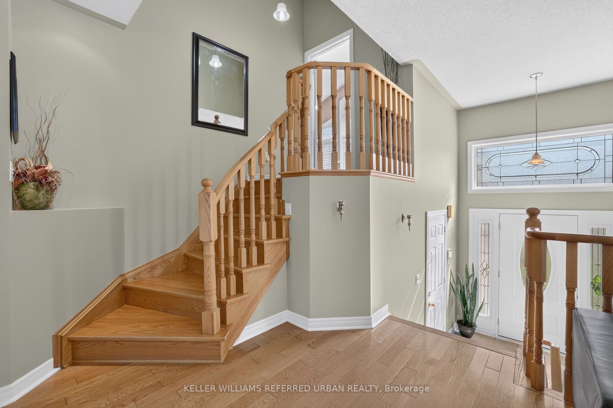 27 Summer Valley Drive Property Photo 6