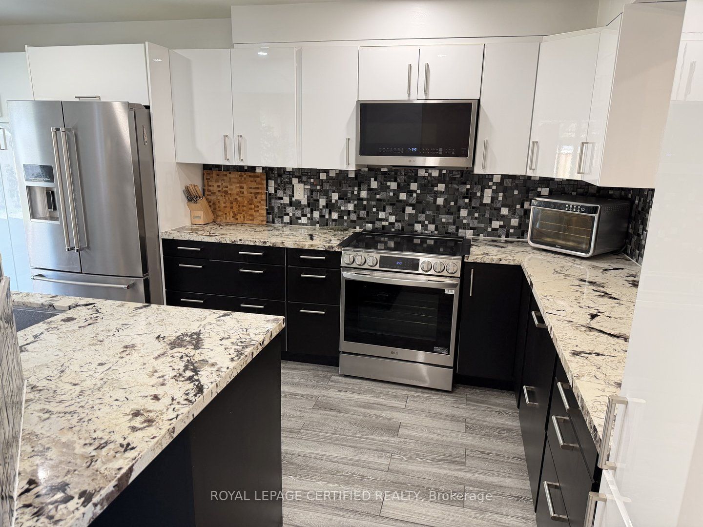 5967 Cherrywood Place Property Photo 9