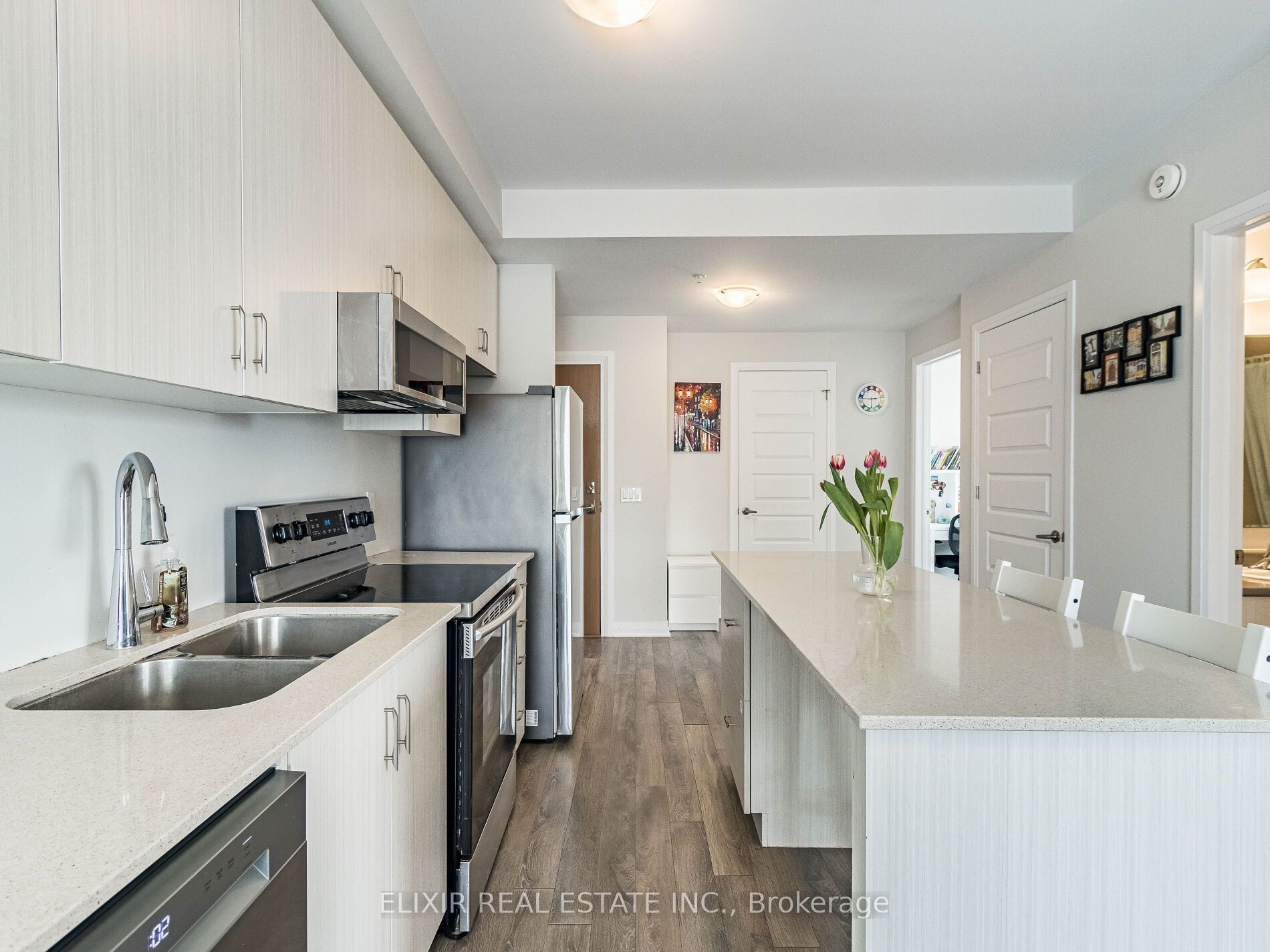 1105 Leger Way 129 Property Photo 6