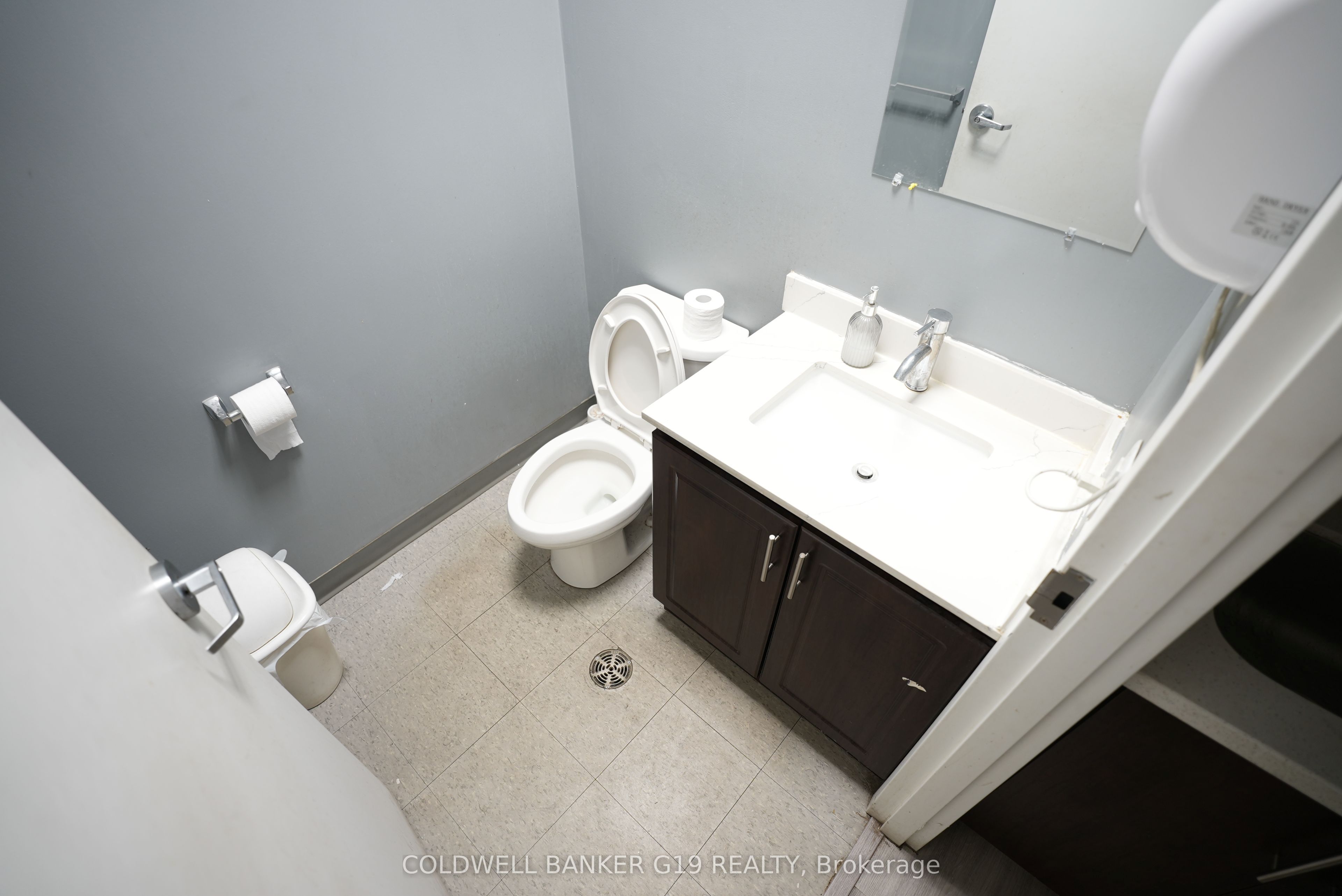 7956 Torbram Road 12 Property Photo 11