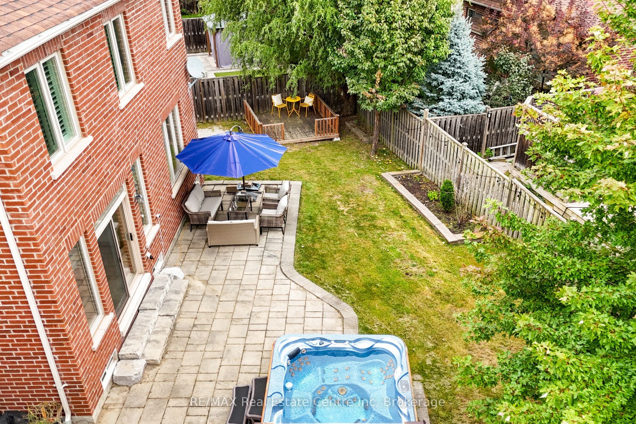 52 Bardoe Crescent Property Photo 38