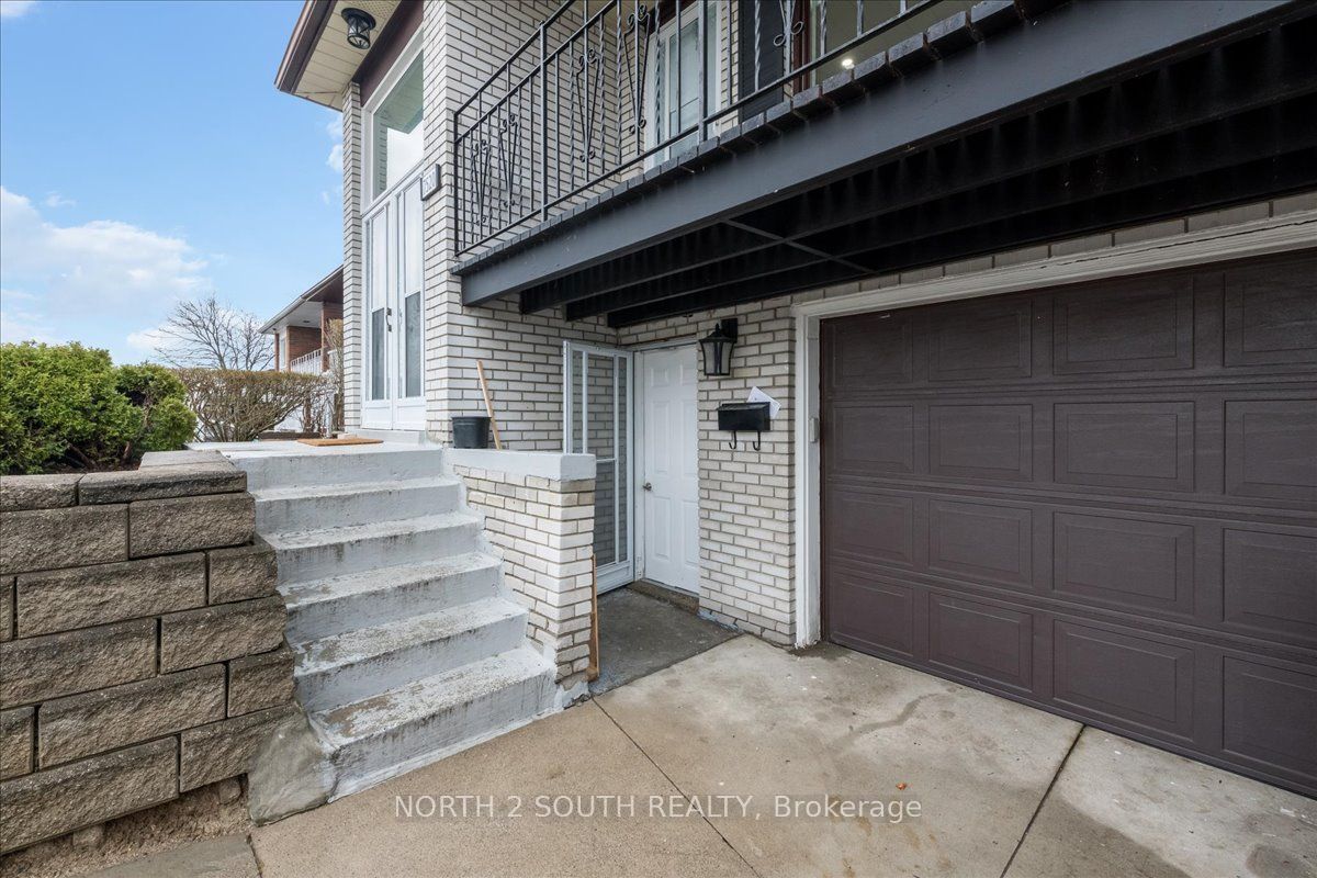 7520 Langworthy Drive Lower Property Photo 3