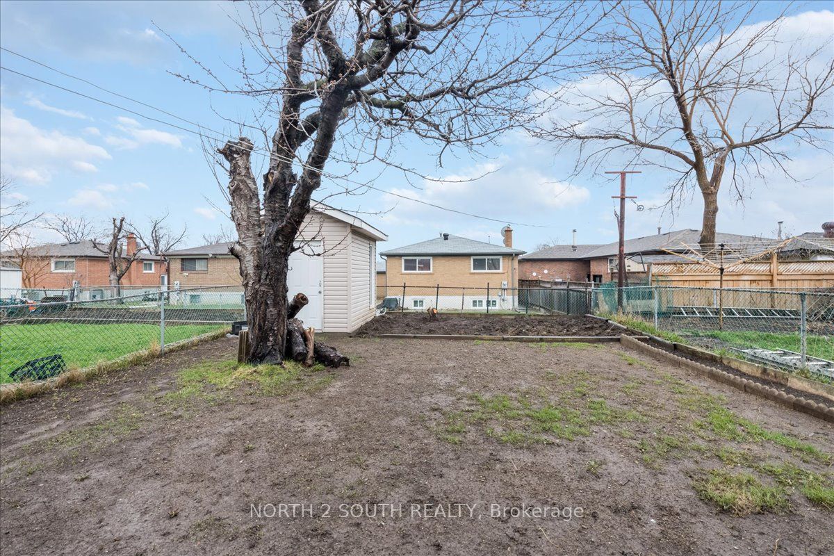 7520 Langworthy Drive Lower Property Photo 13