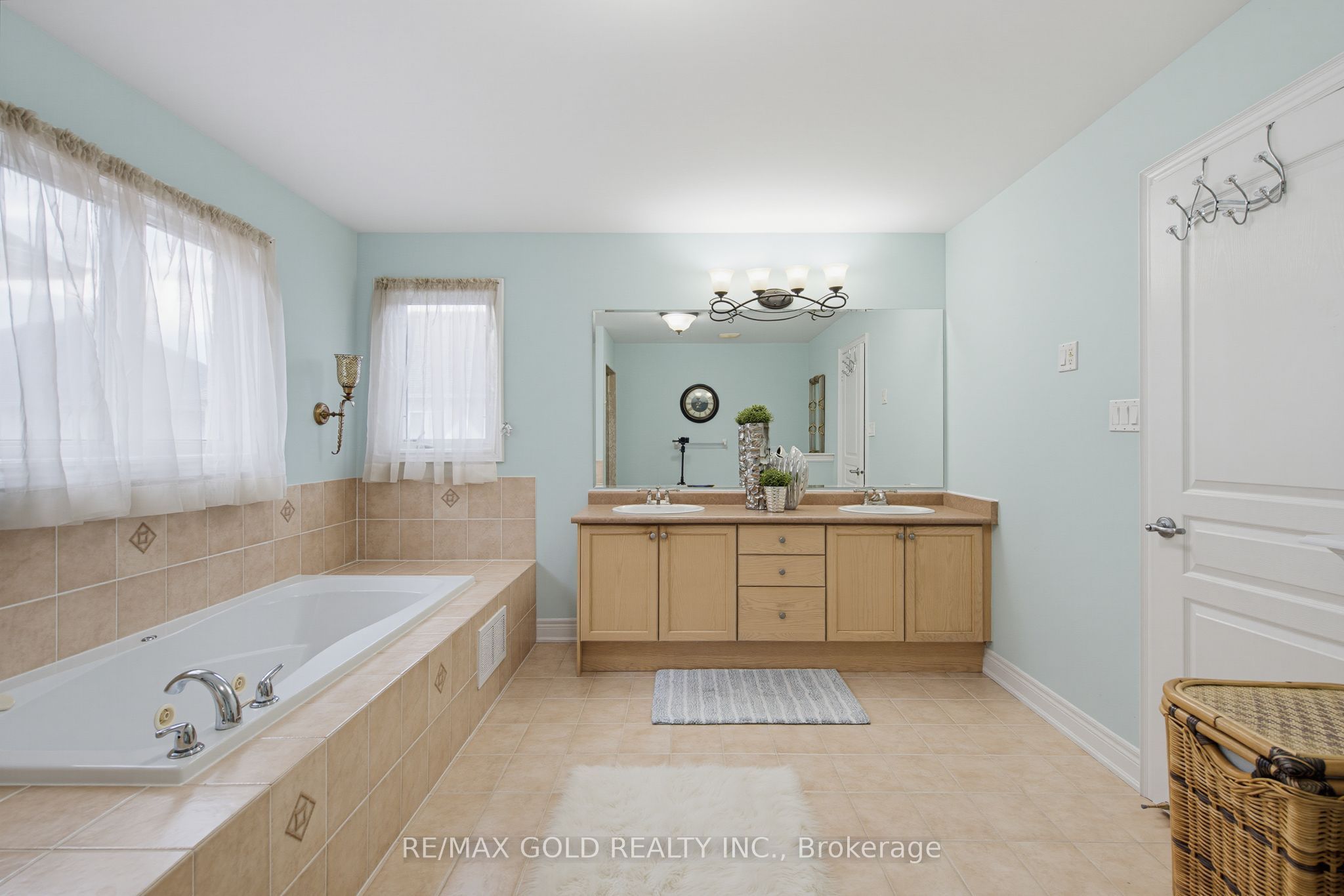 34 Lexington Road Property Photo 16