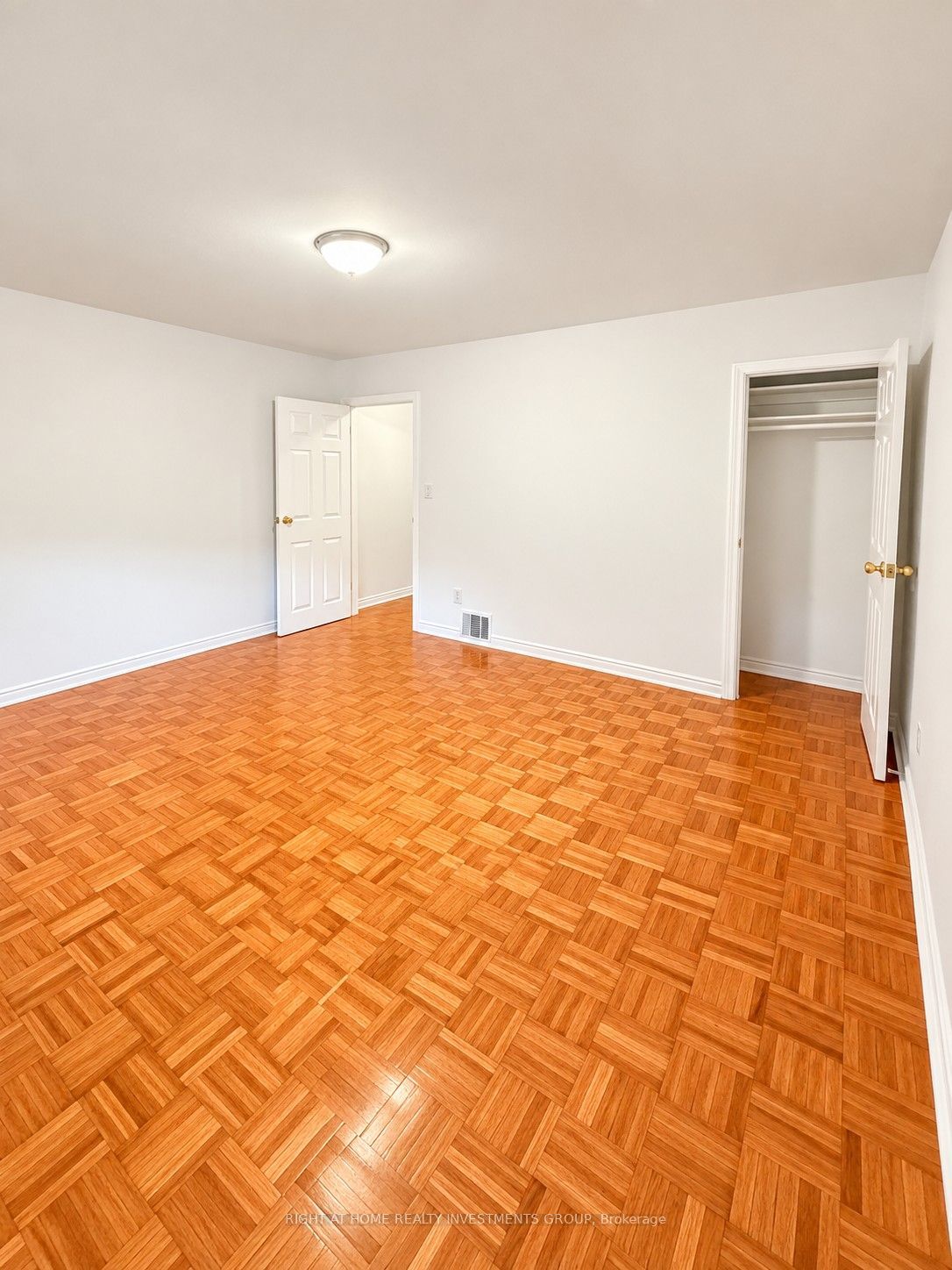 242 Silverthorn Avenue Property Photo 7