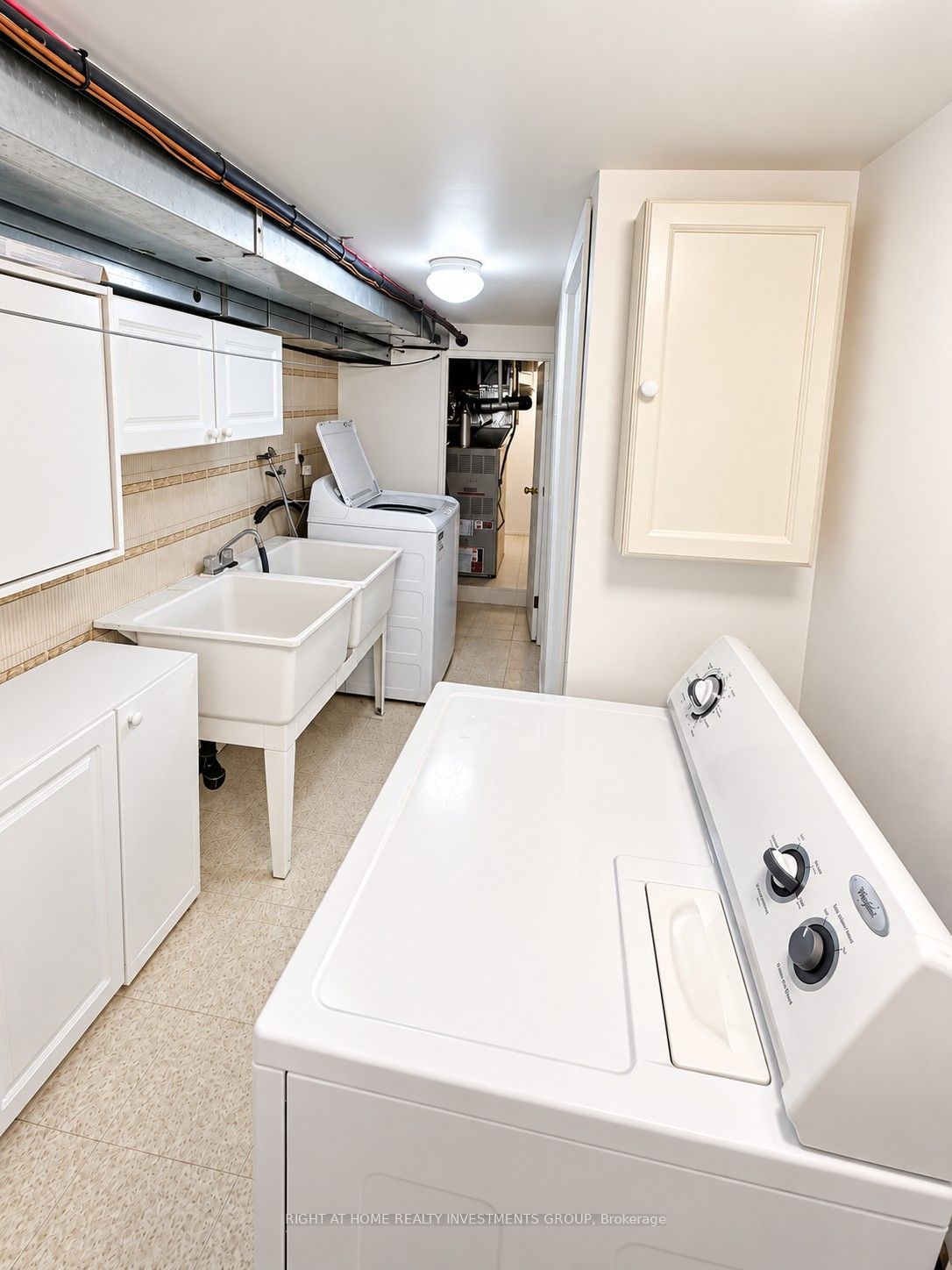 242 Silverthorn Avenue Property Photo 16