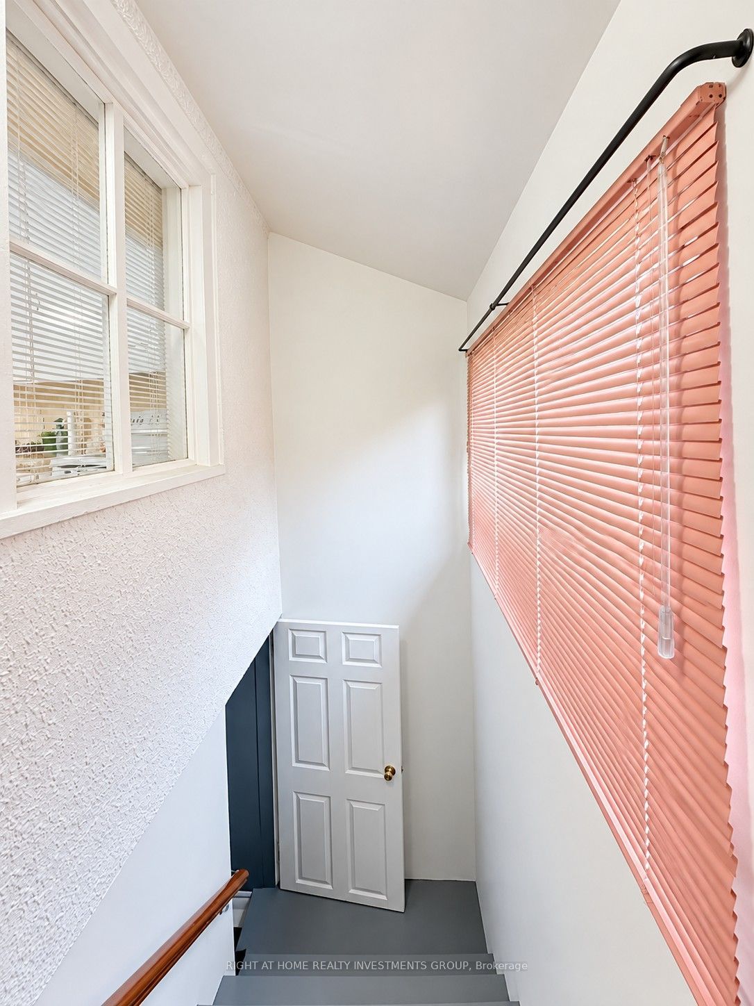 242 Silverthorn Avenue Property Photo 21