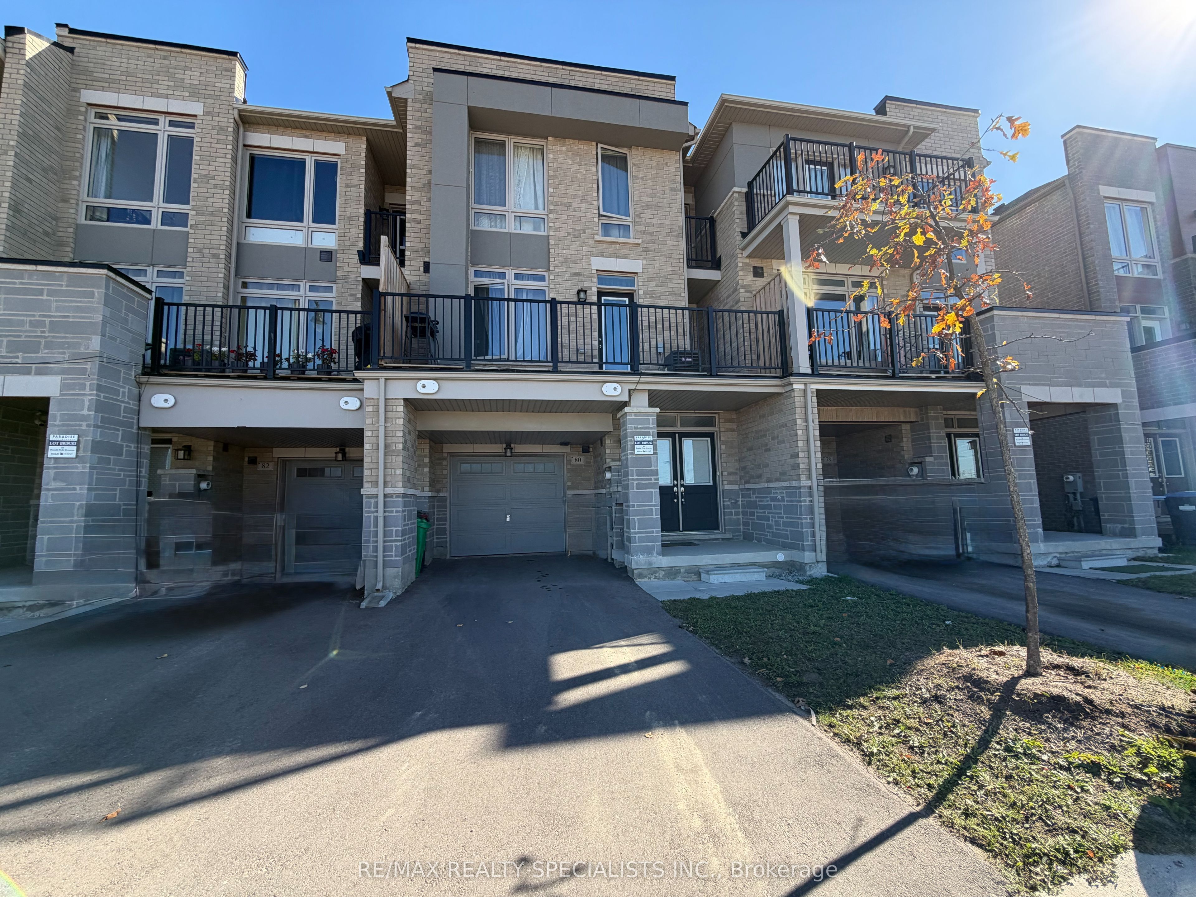 80 Donald Ficht Crescent Property Photo 5