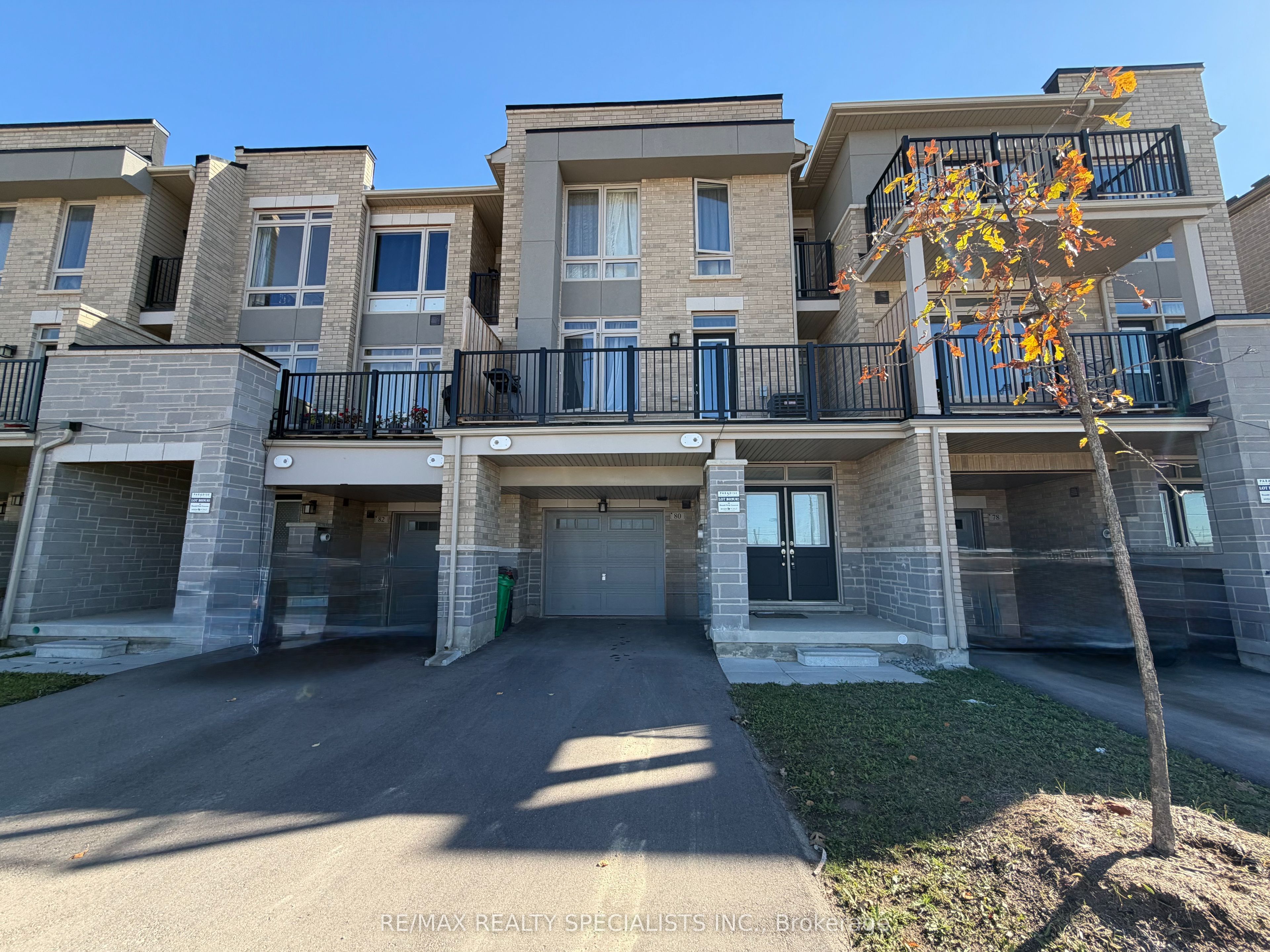 80 Donald Ficht Crescent Property Photo 8