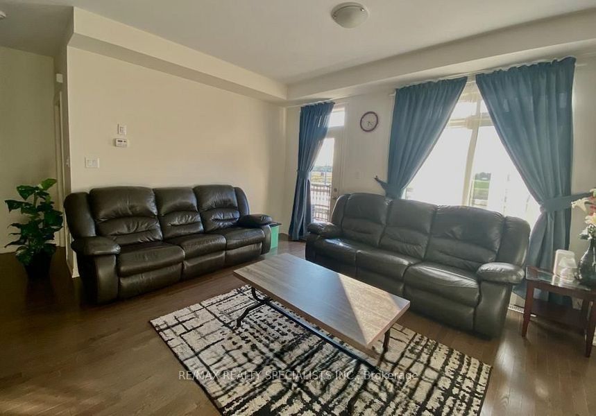 80 Donald Ficht Crescent Property Photo 14