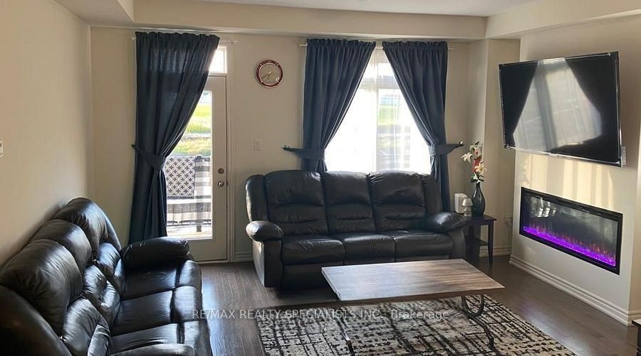 80 Donald Ficht Crescent Property Photo 15