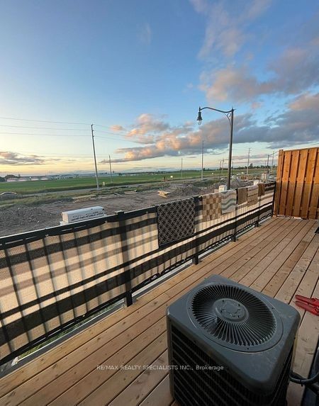 80 Donald Ficht Crescent Property Photo 16